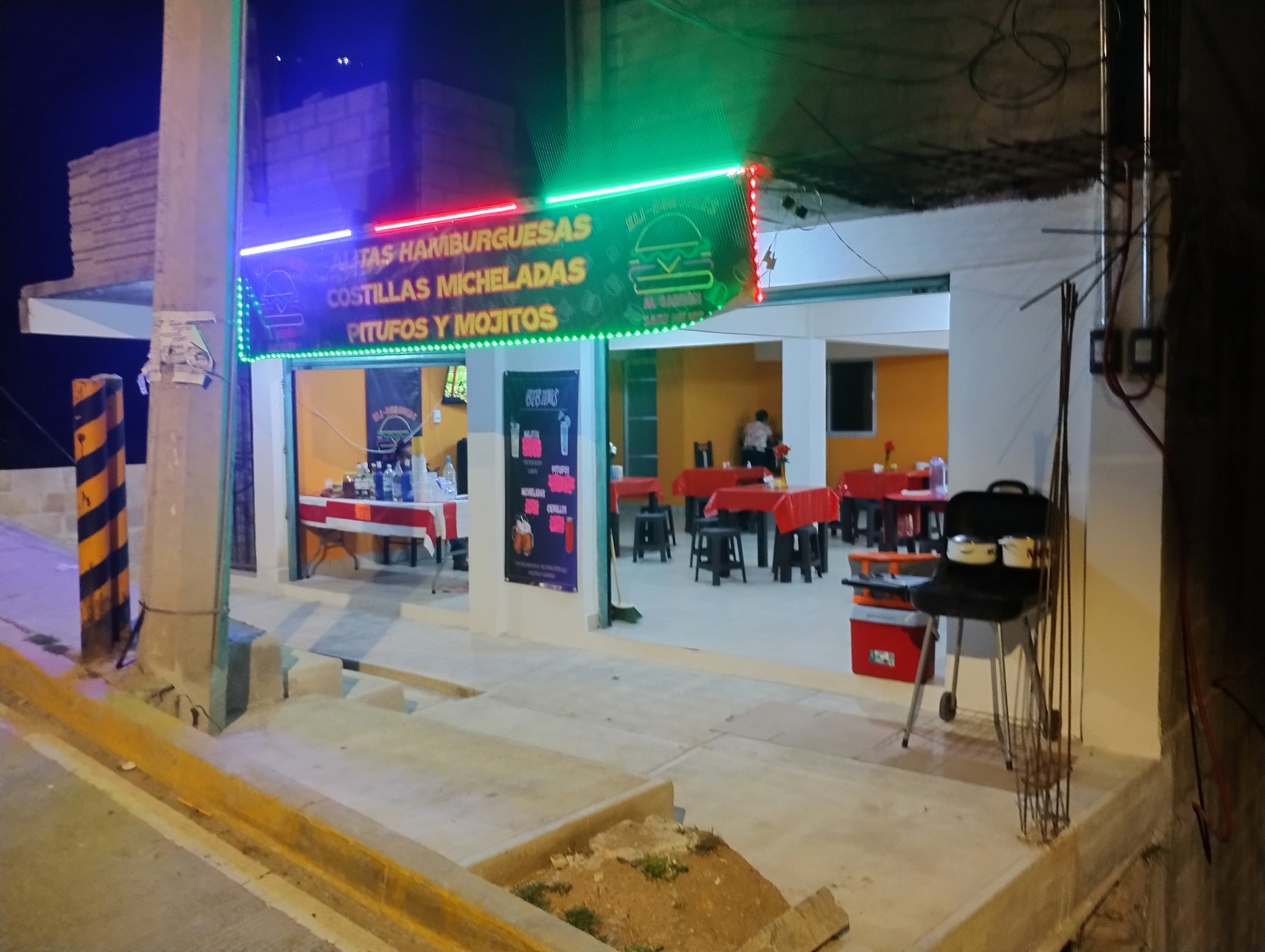 ELI BURGUERS image 1