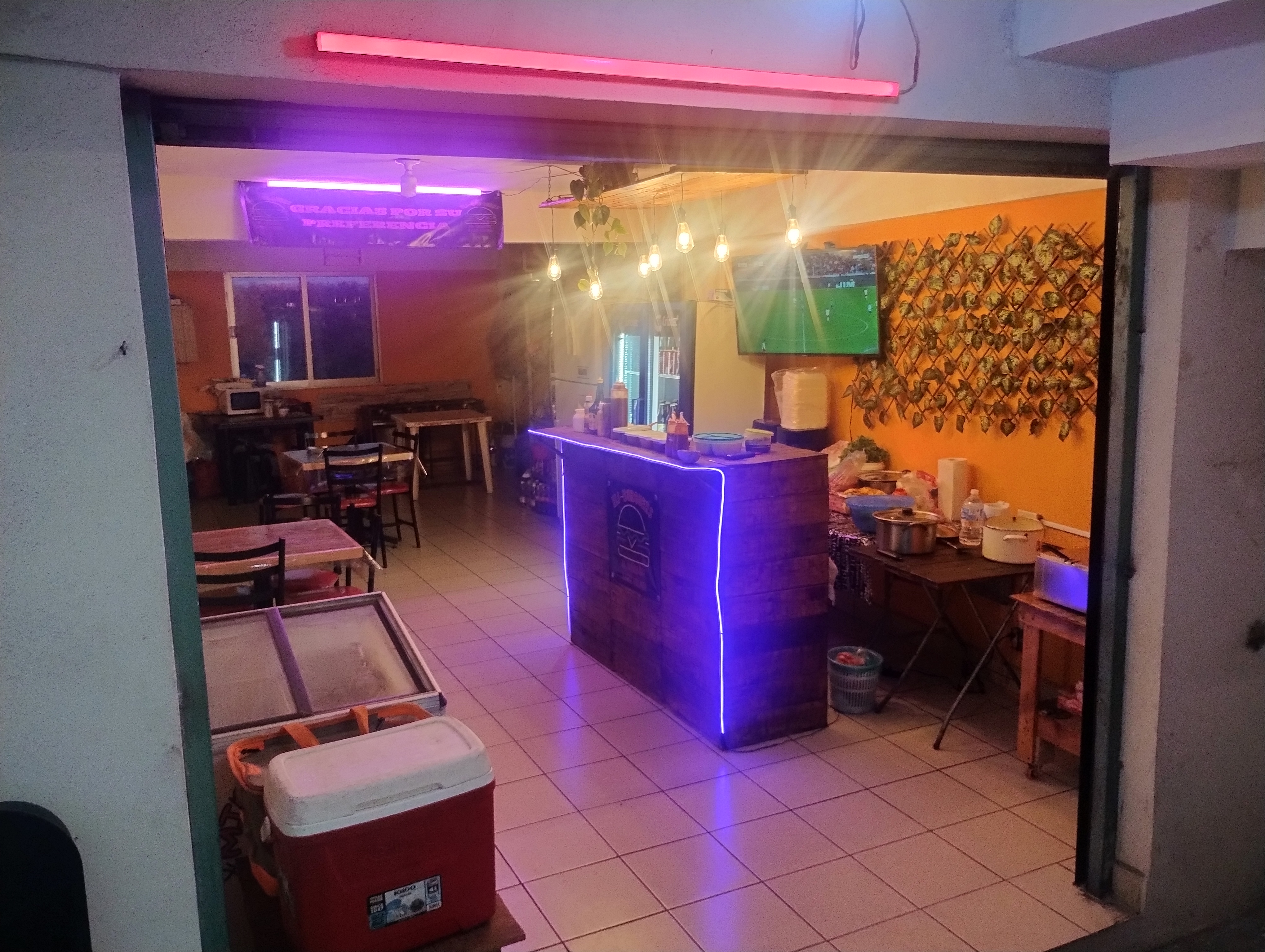 ELI BURGUERS image 5