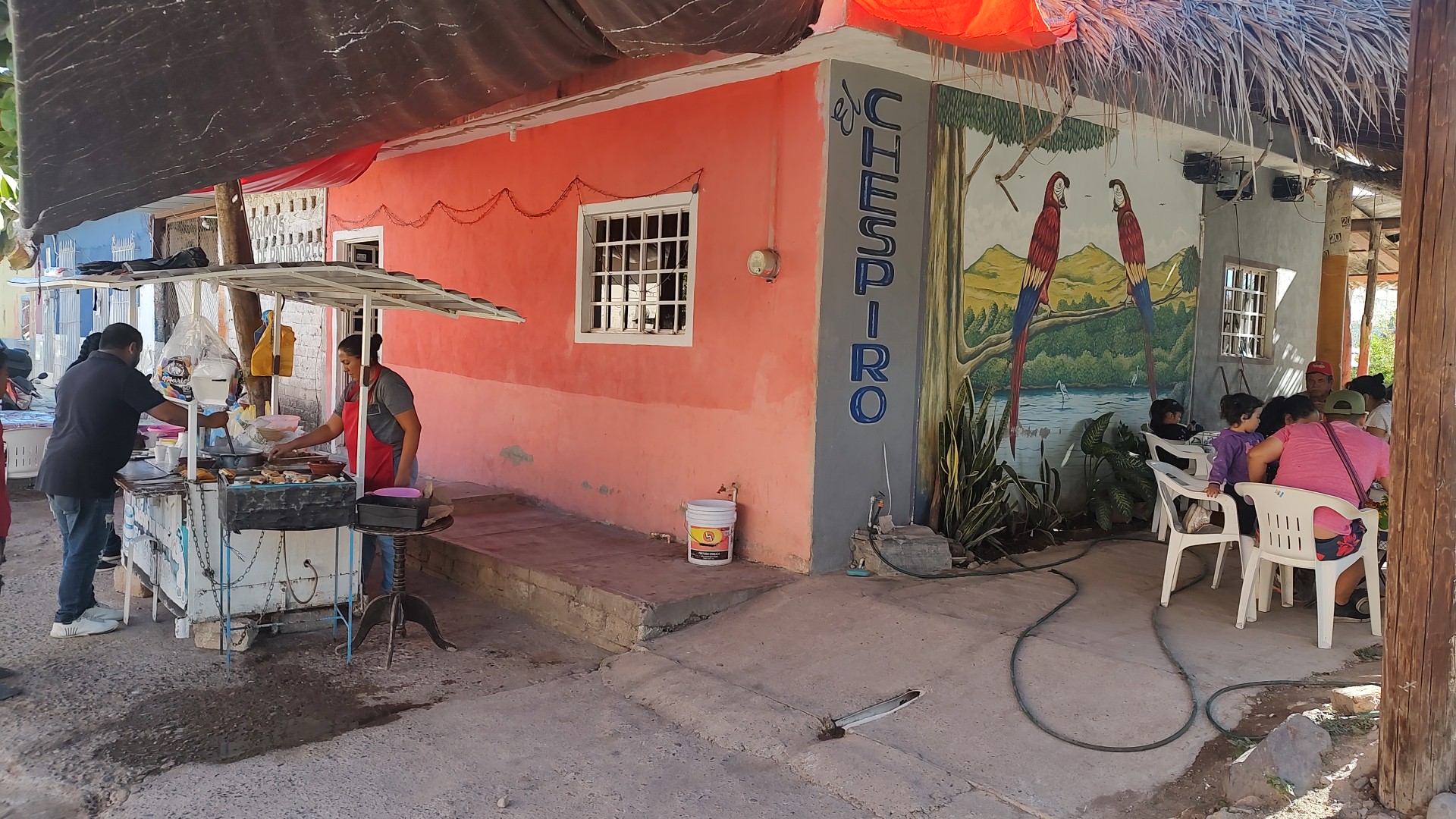 Tacos de birria El Chespiro image 2