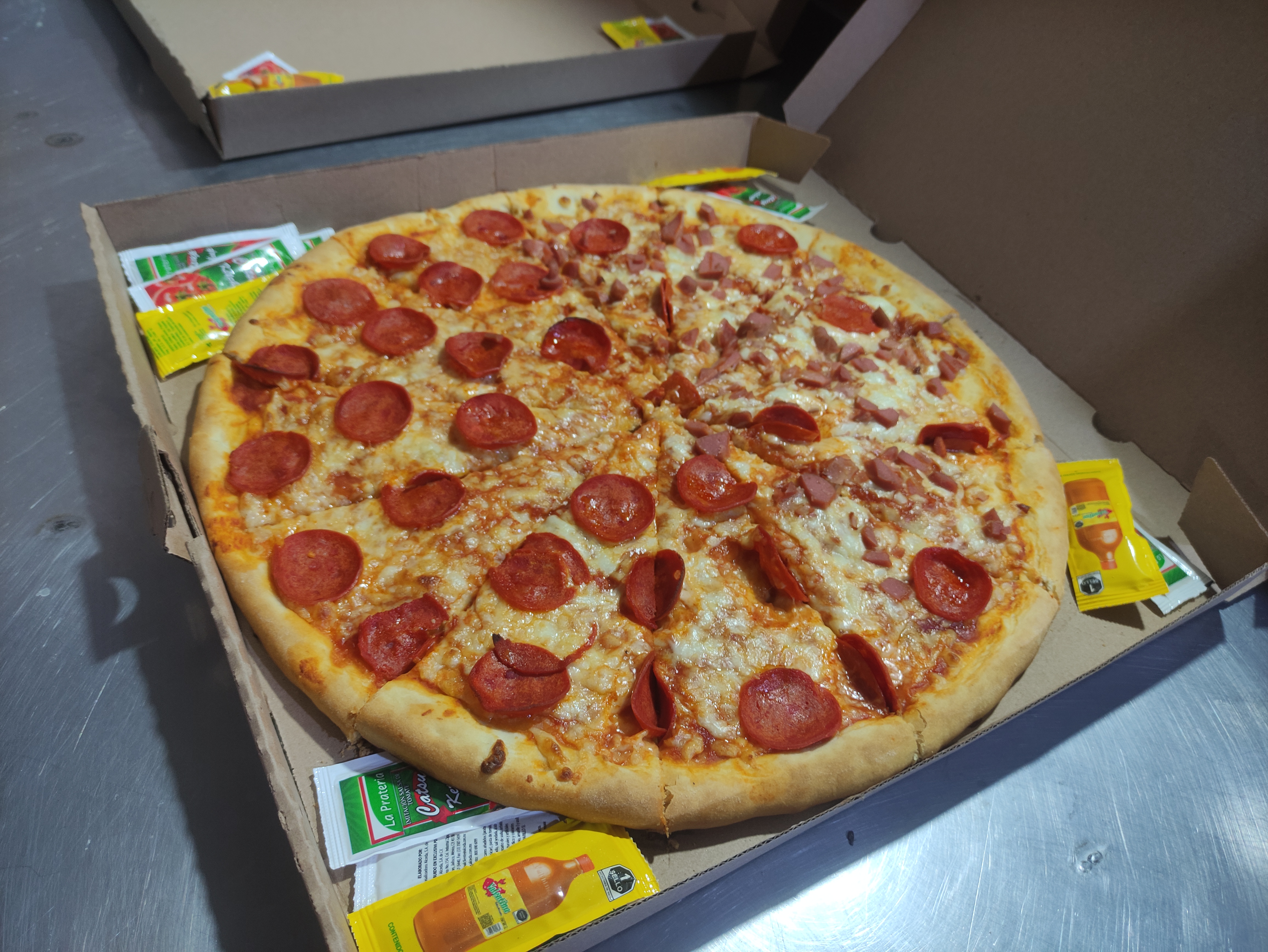 Zully pizzas image 2