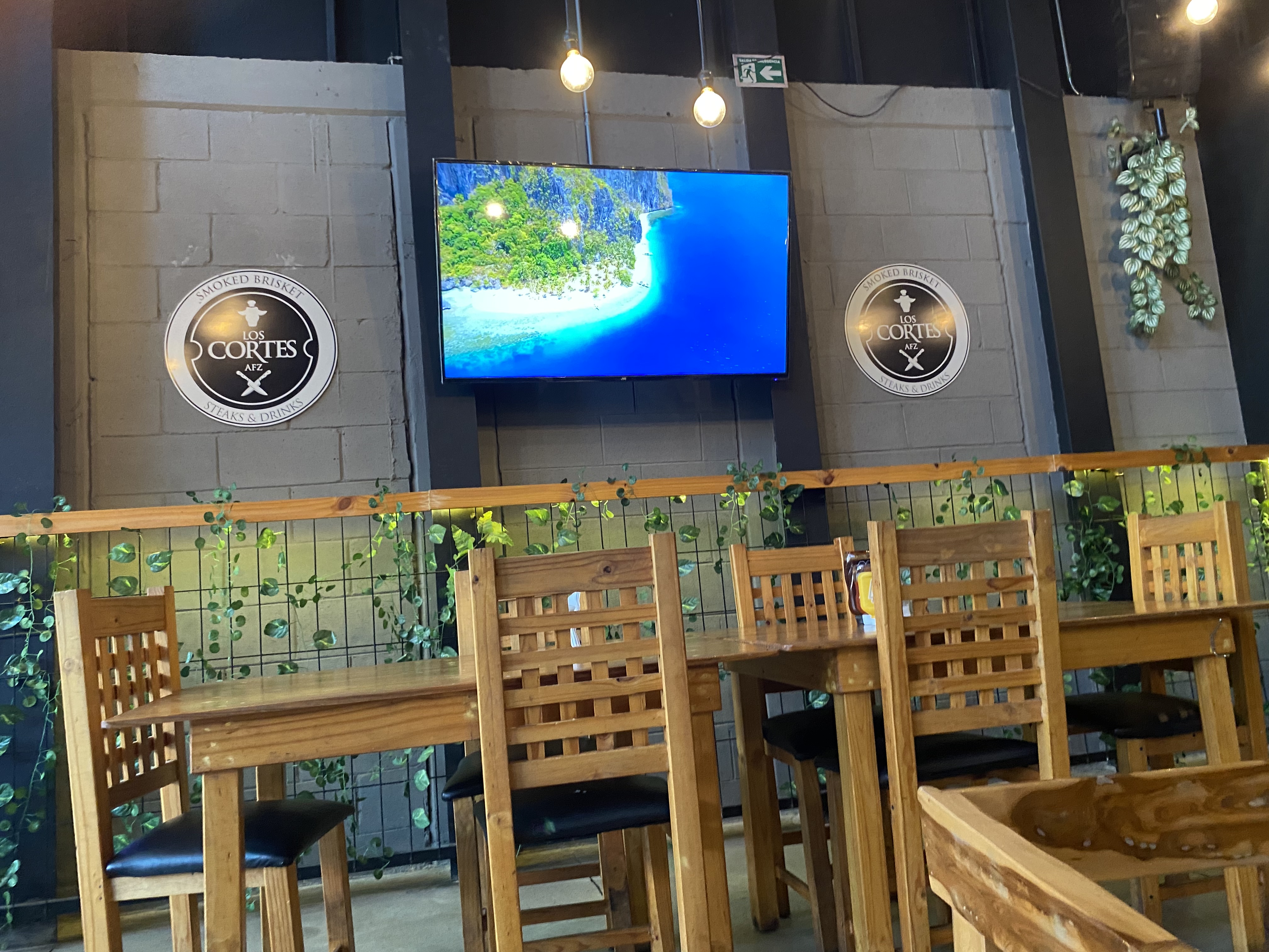 Los Cortes AFZ. Smoked Brisket, Steaks & Drinks image 7