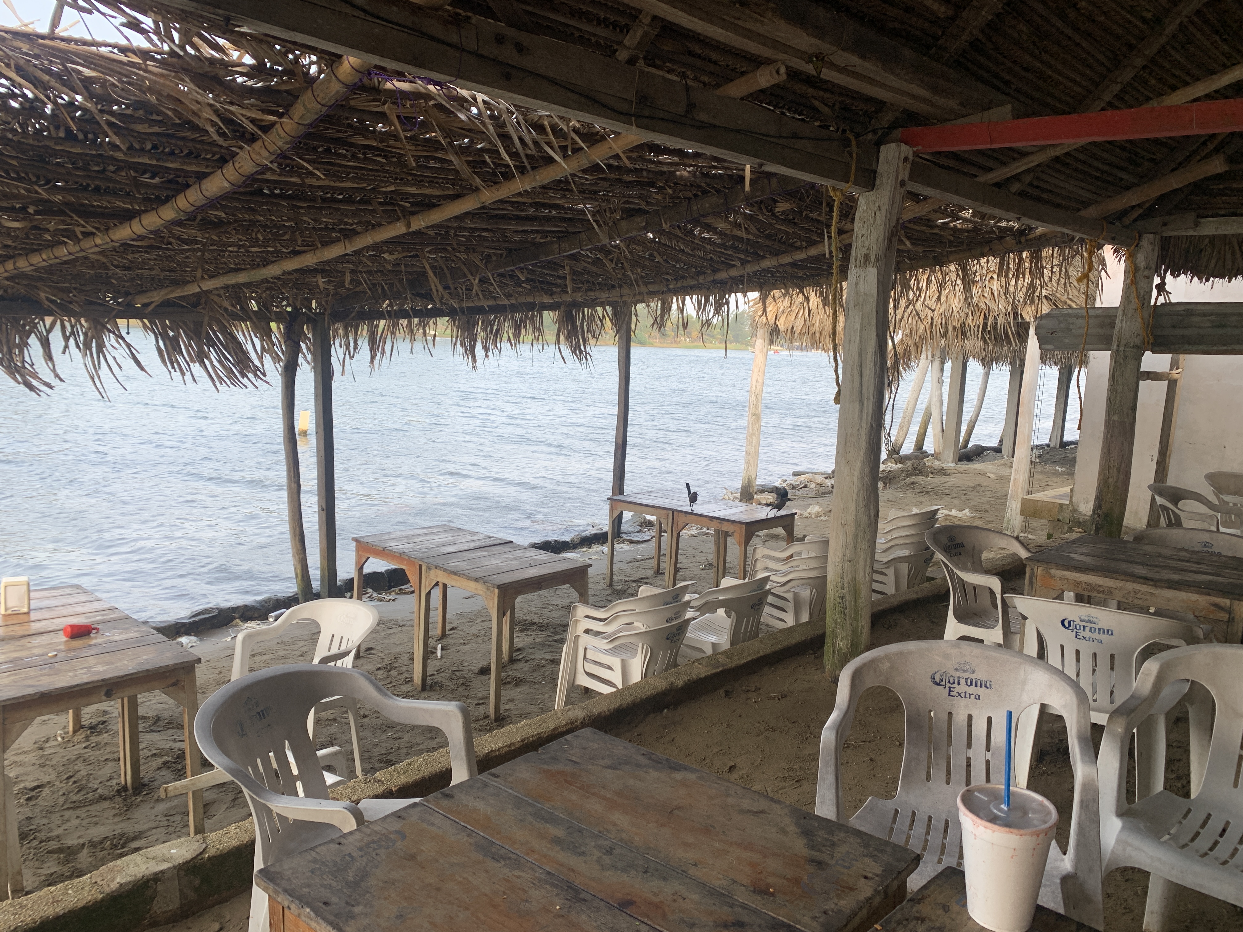 Mariscos el puente image 1