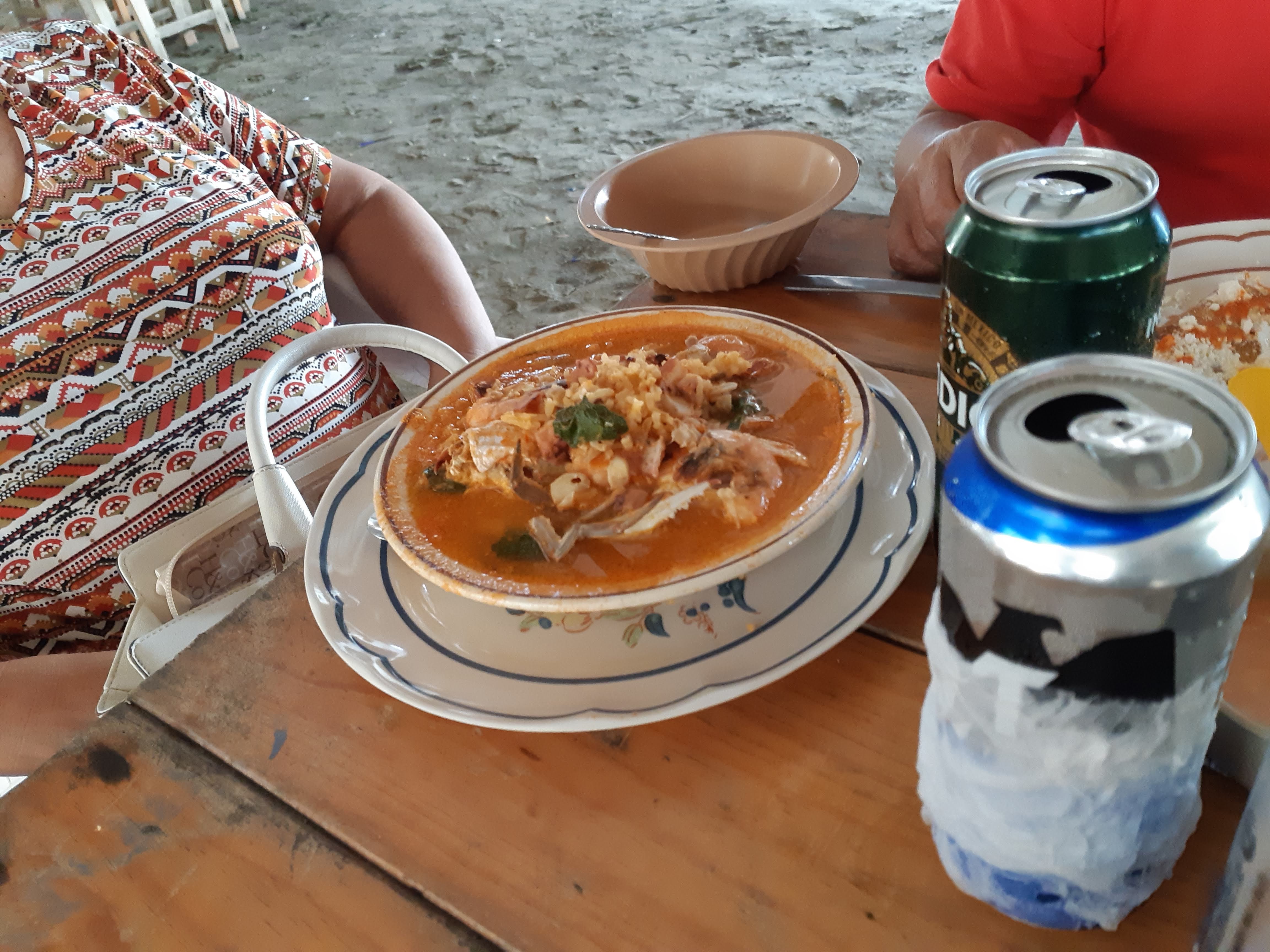 Mariscos el puente image 2
