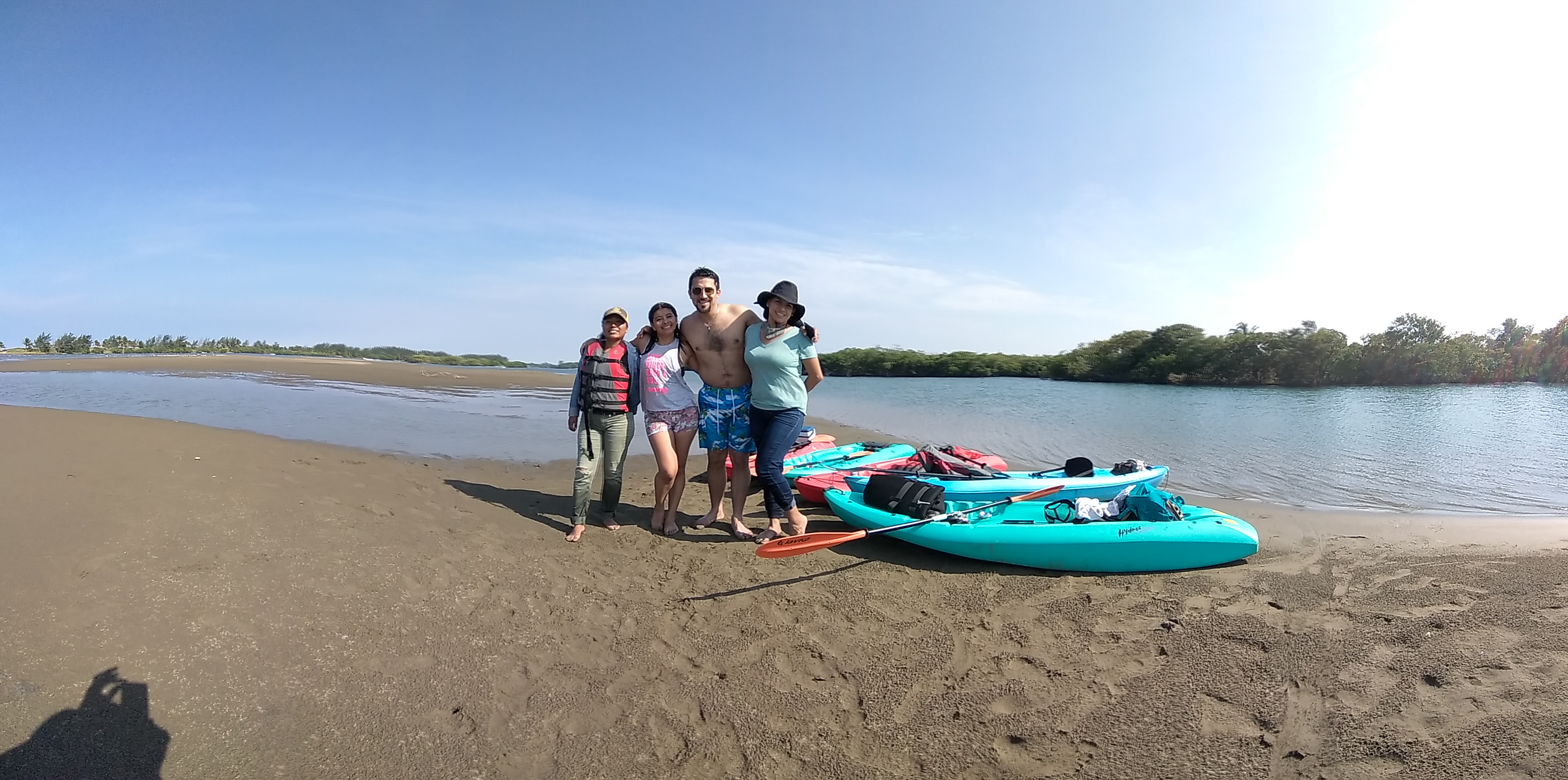 la isla restaurante de mariscos image 5