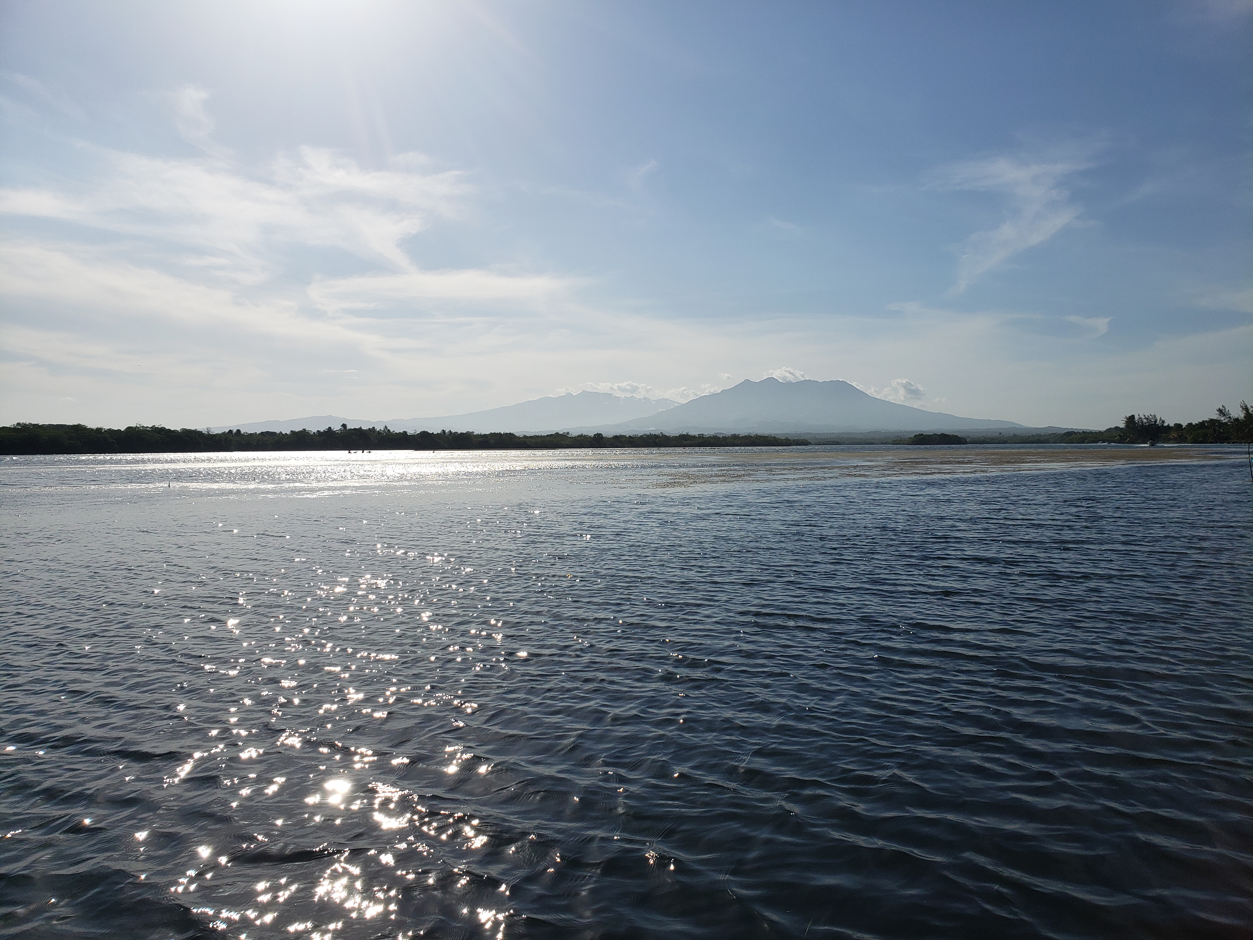 la isla restaurante de mariscos image 10