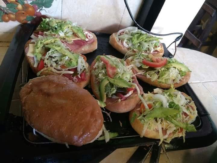 Loncheria Lilia Y Elias image 2