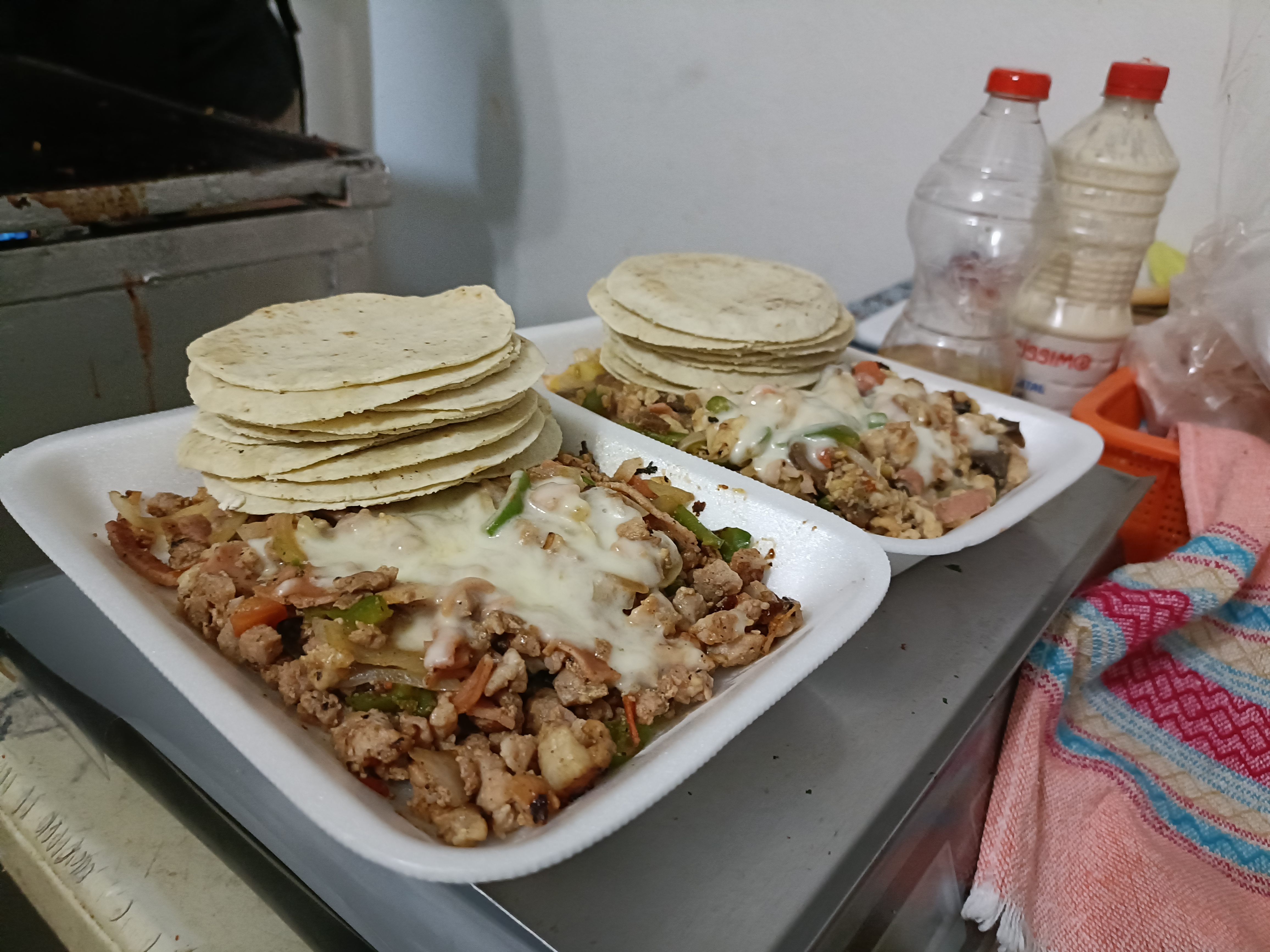 TRES HERMANOS image 2