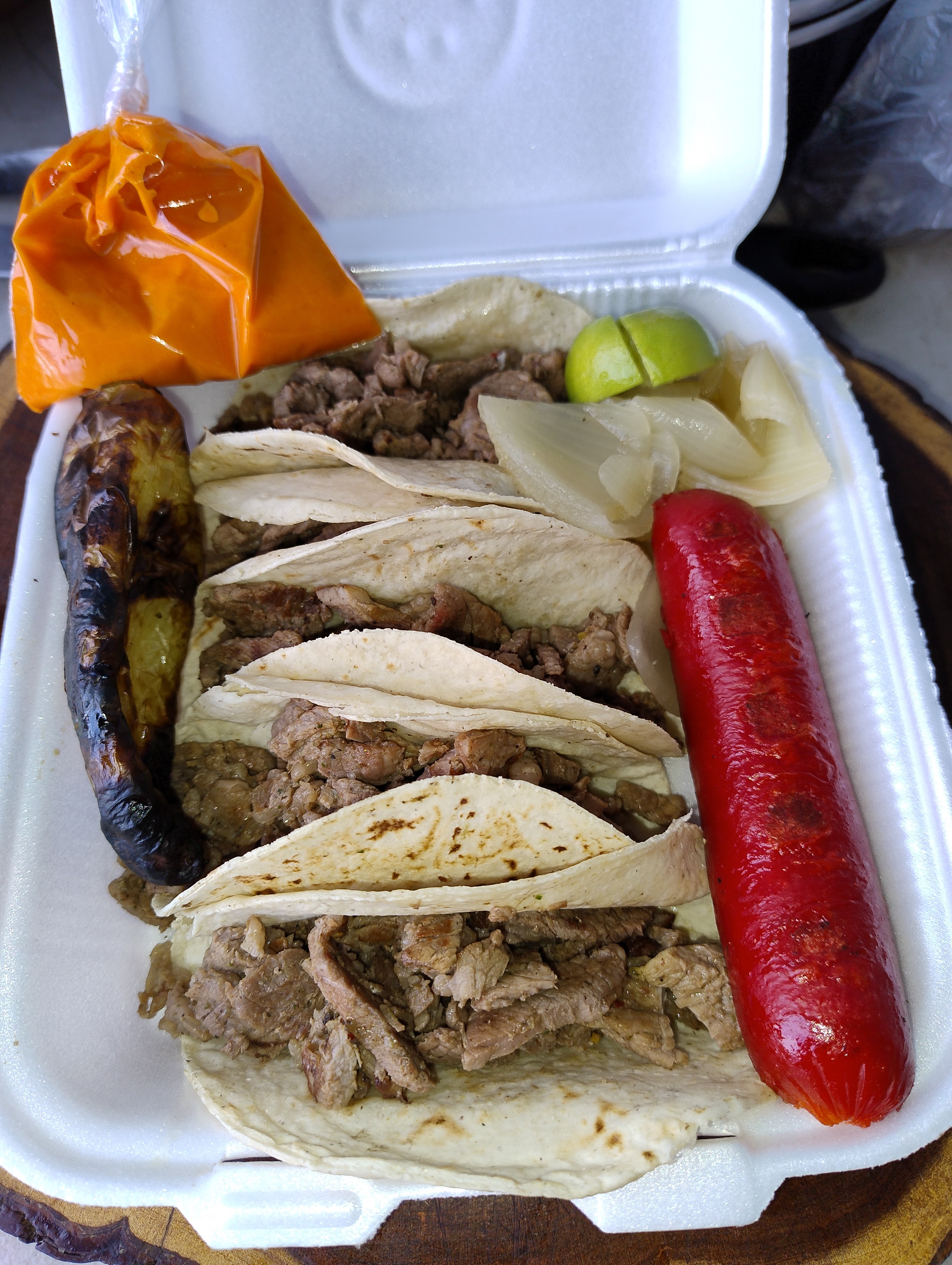 LAS CARBONAS image 7