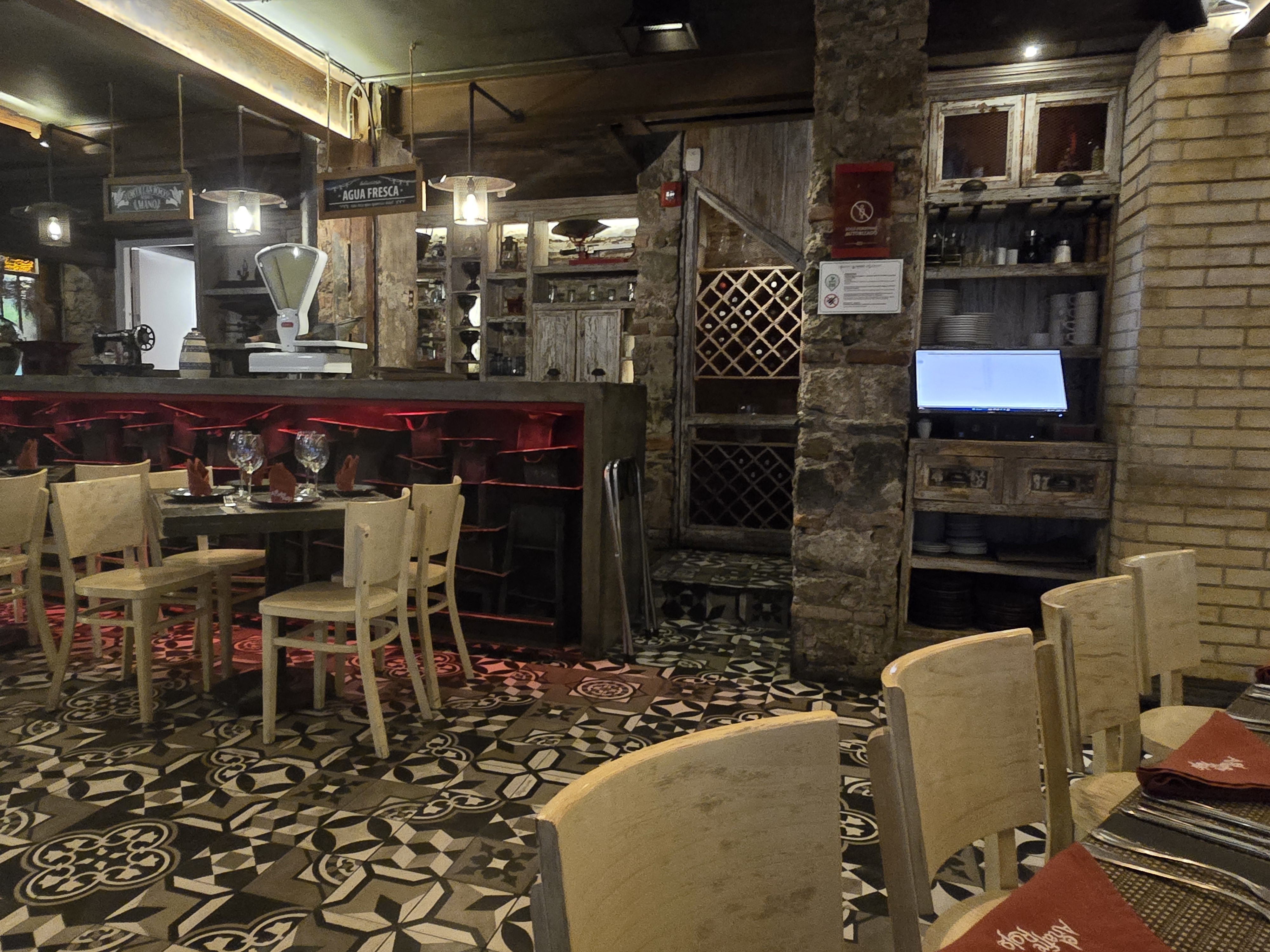 El Anafre Rojo image 6