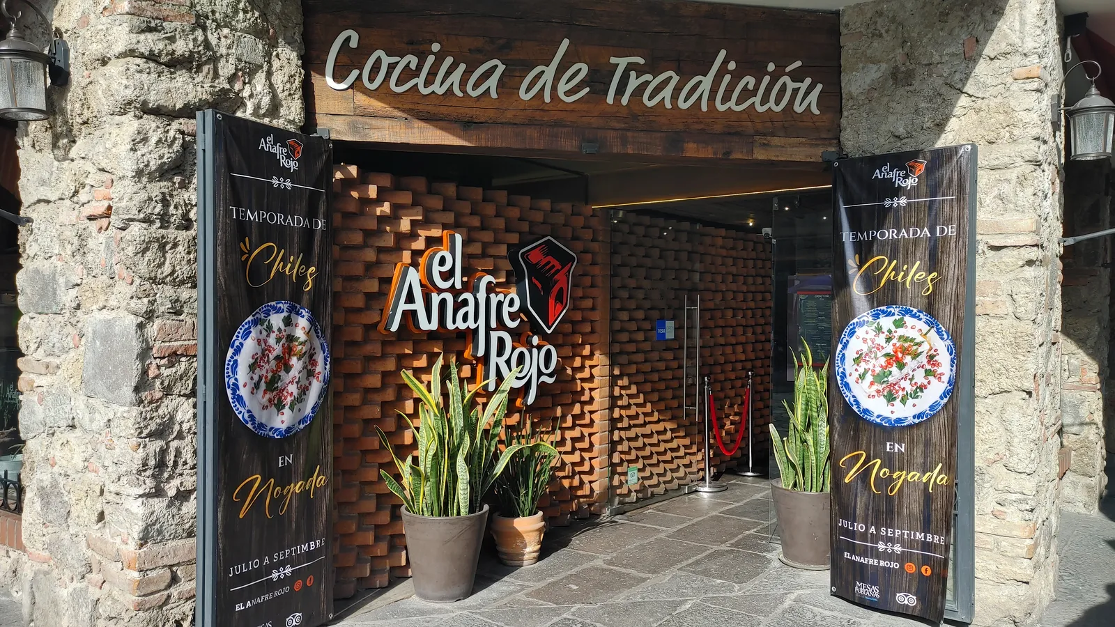 El Anafre Rojo image 7