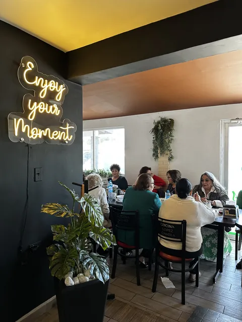 RESTAURANTE LOPEZ CHAIRA image 1