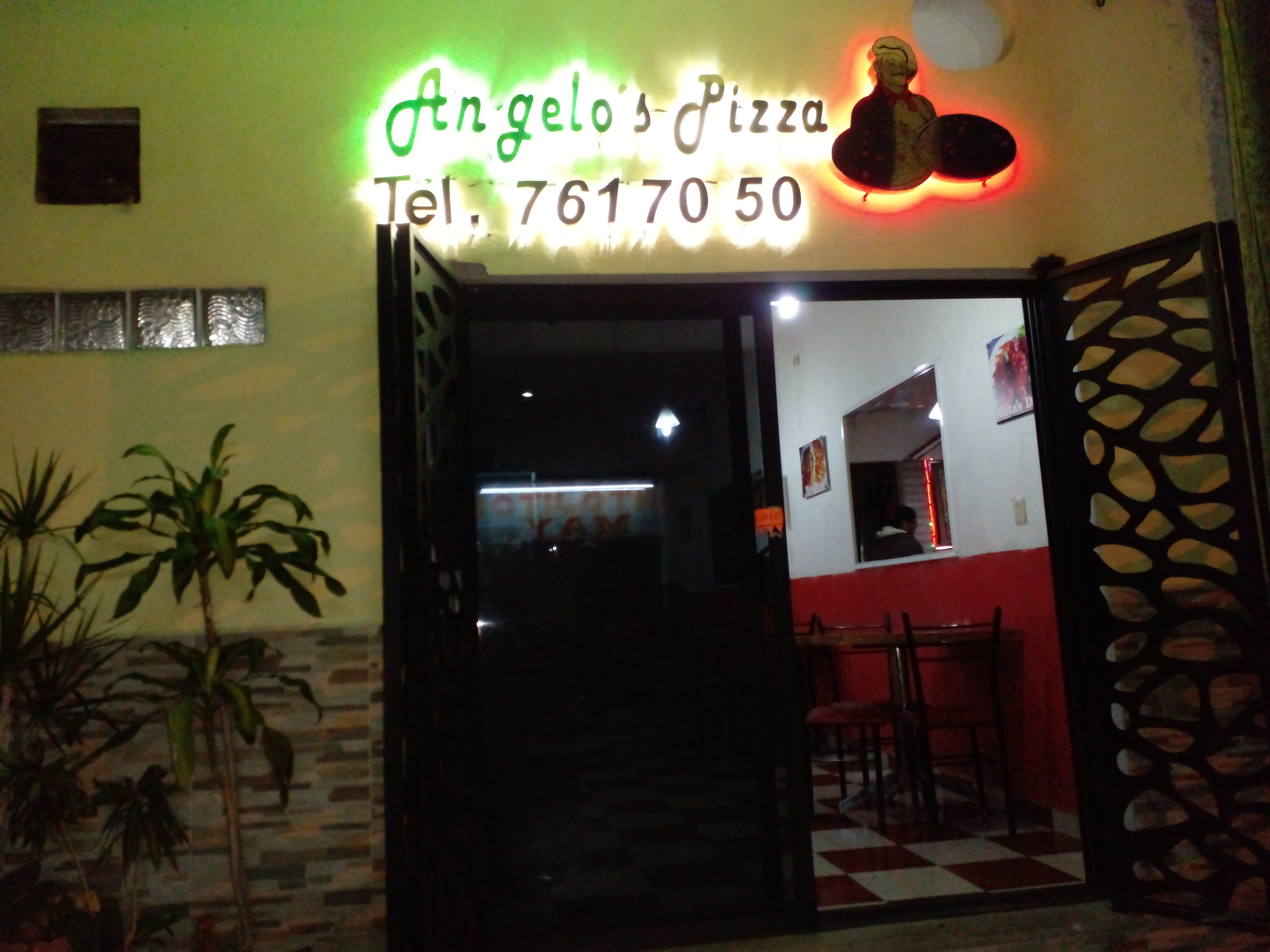 Angelos Pizza image 1