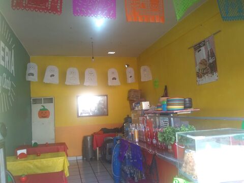 Tacos Y Tortas "Don Fer" image 2