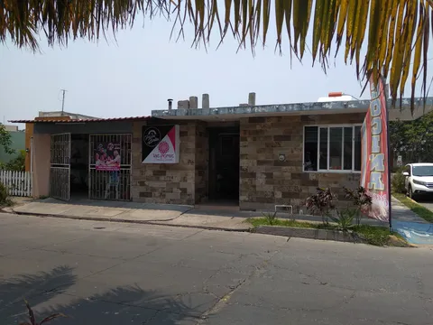 Las flores Restaurante image 6