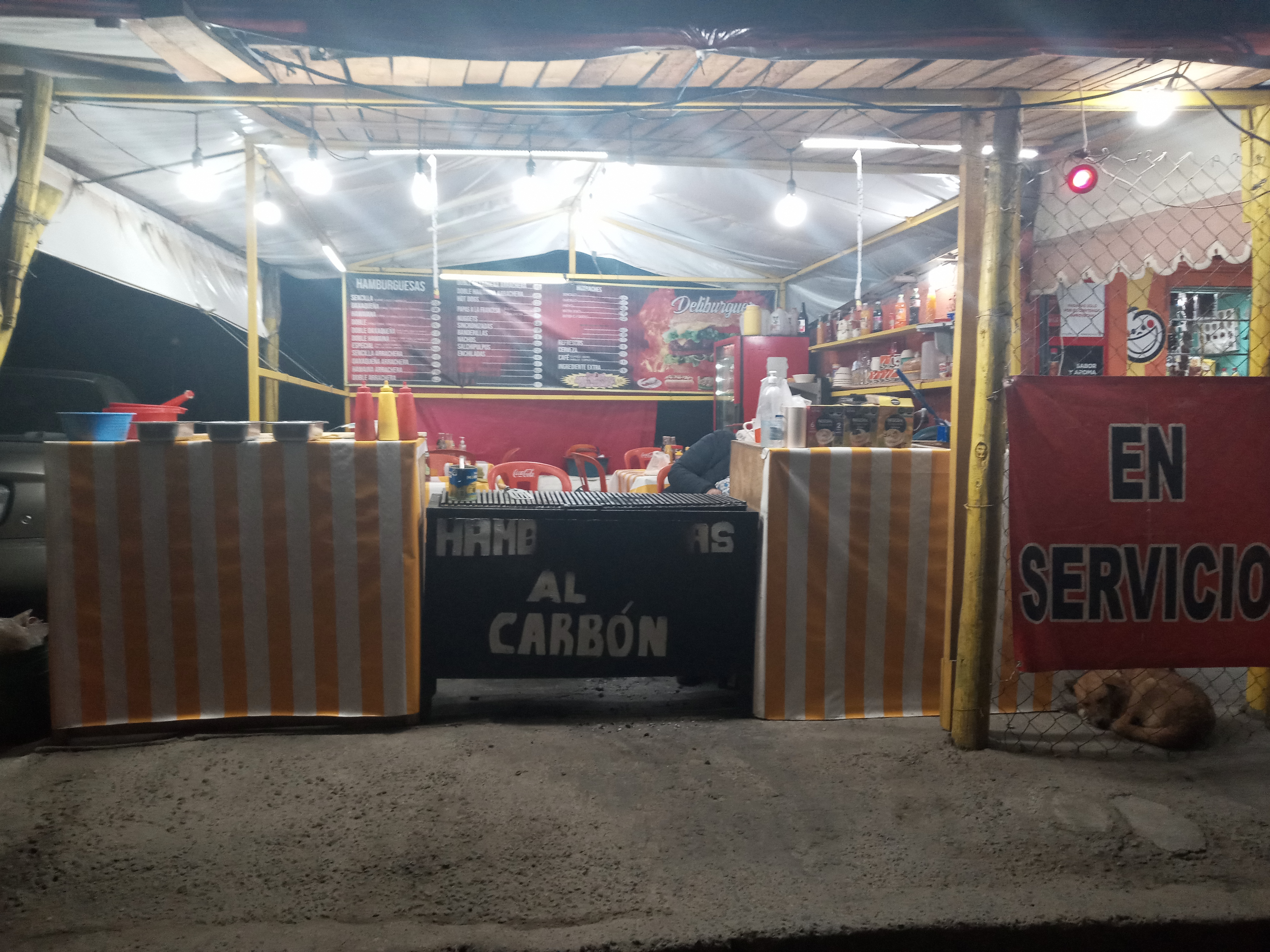 Hamburguesas Al Carbón “ DELIBURGUER” image 1