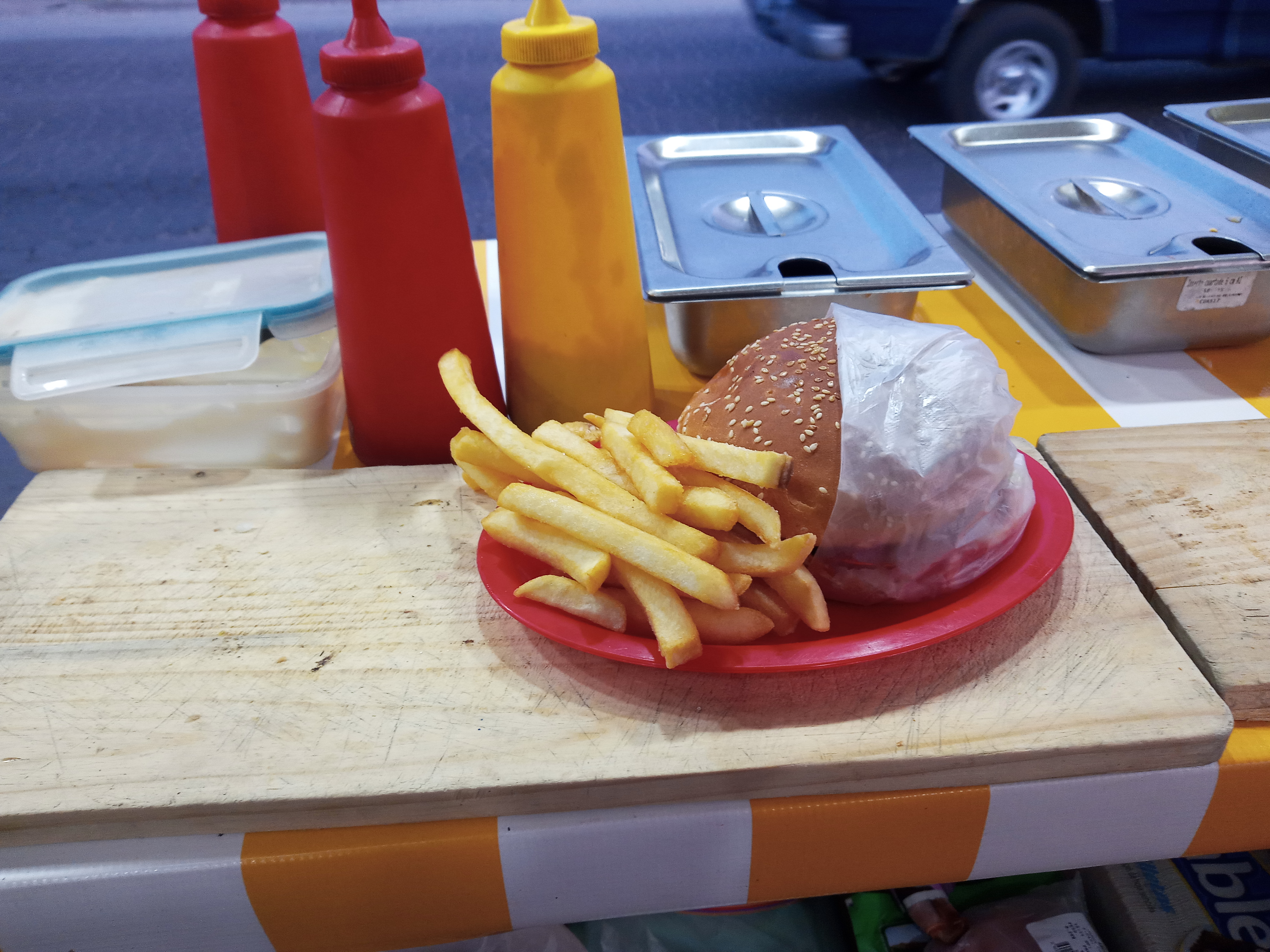 Hamburguesas Al Carbón “ DELIBURGUER” image 7