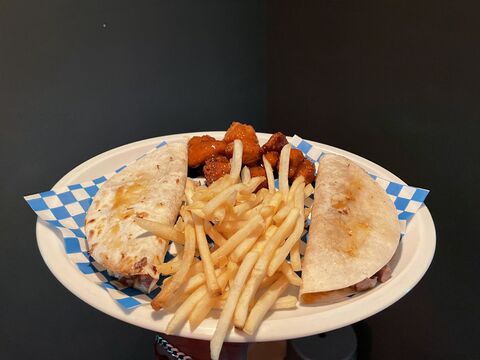 Las Burguers image 1