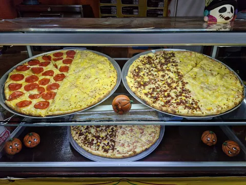 Pizzas image 3