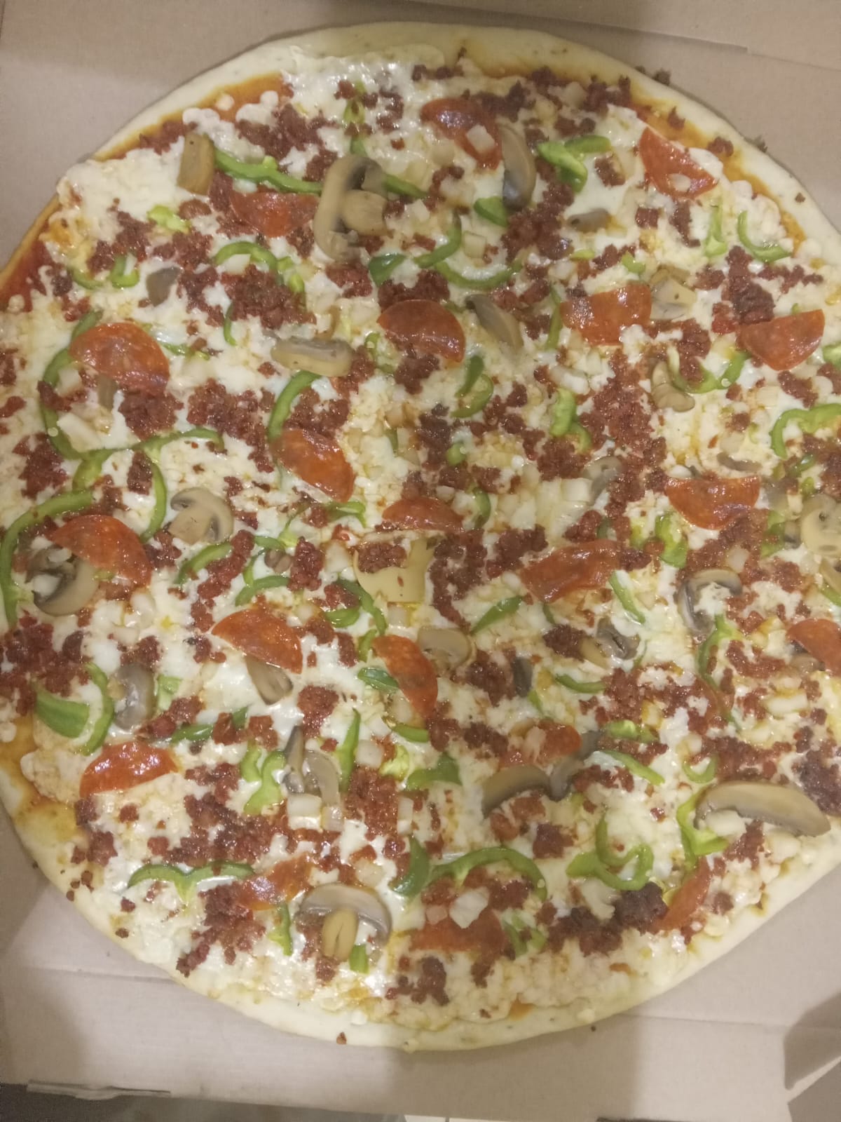 Deli's Pizza image 1