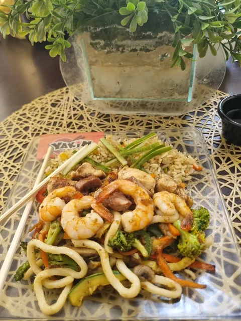 yakim sushi image 1