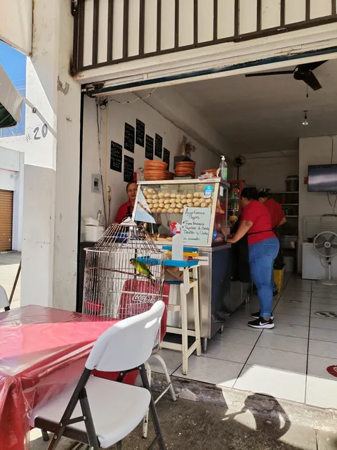 "TORTAS AHOGADAS & MICHELADAS EL CHAVO" image 8