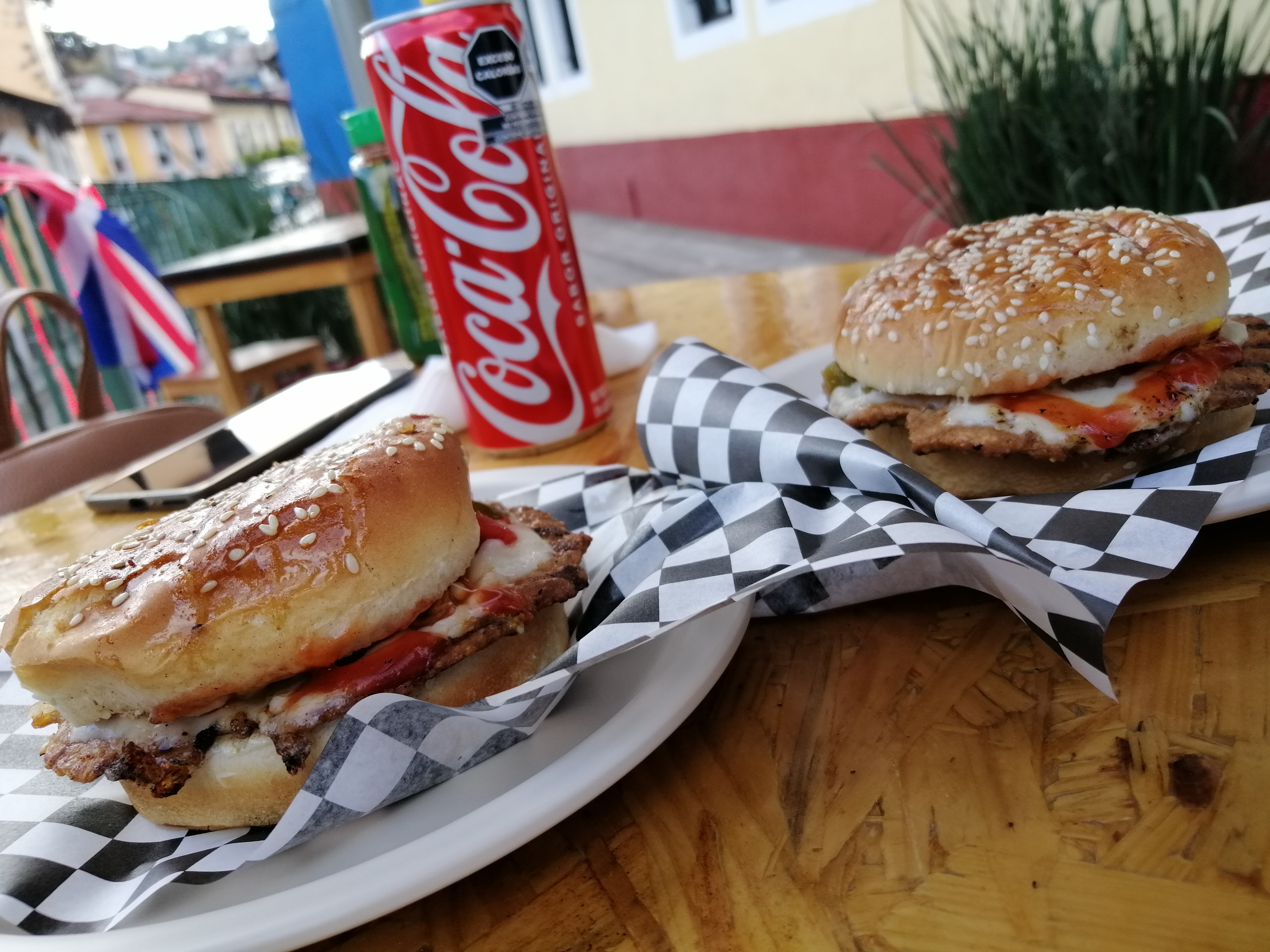 Aris' Burguer image 2