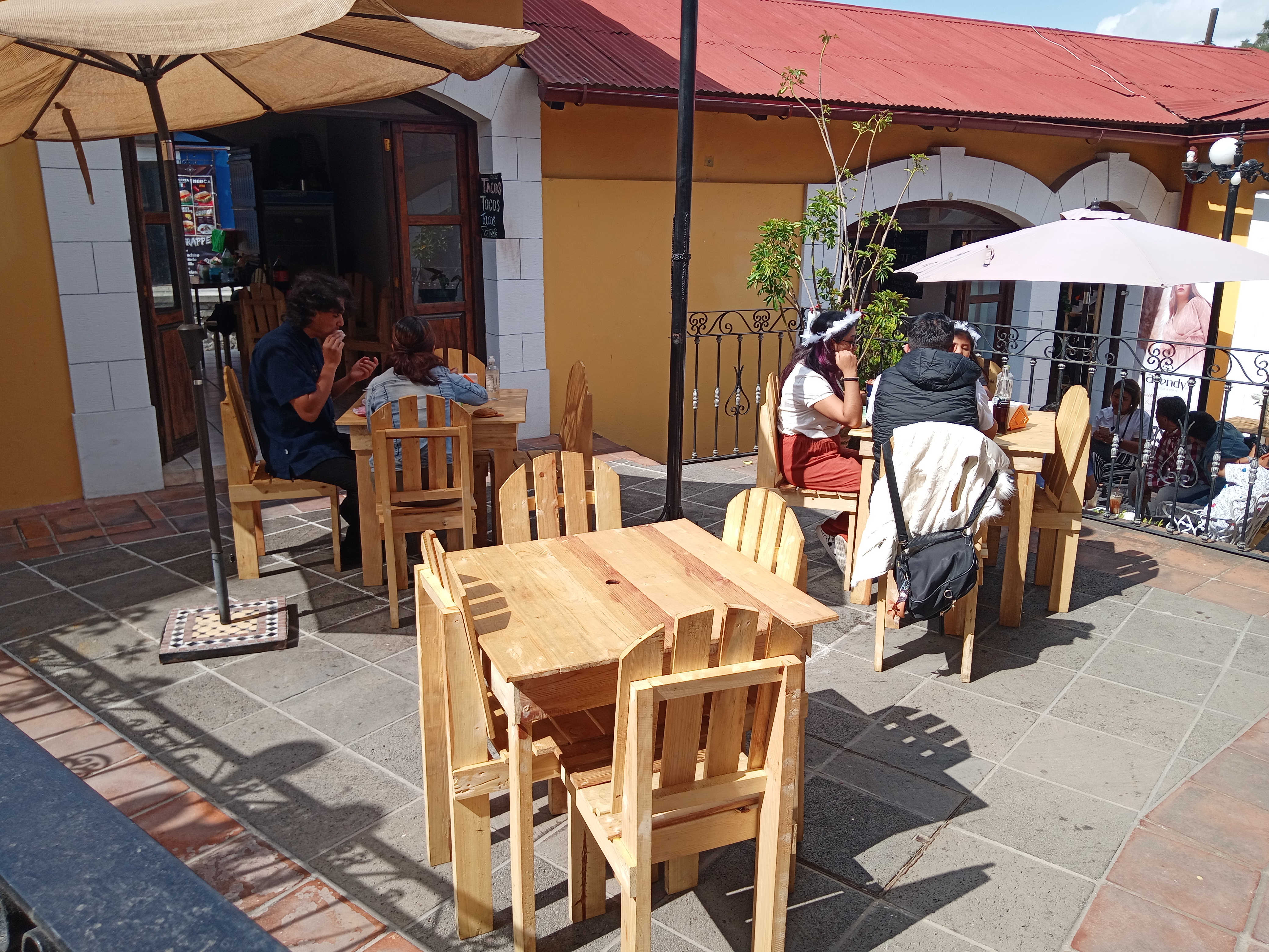 Taquería Santi Felíz image 1