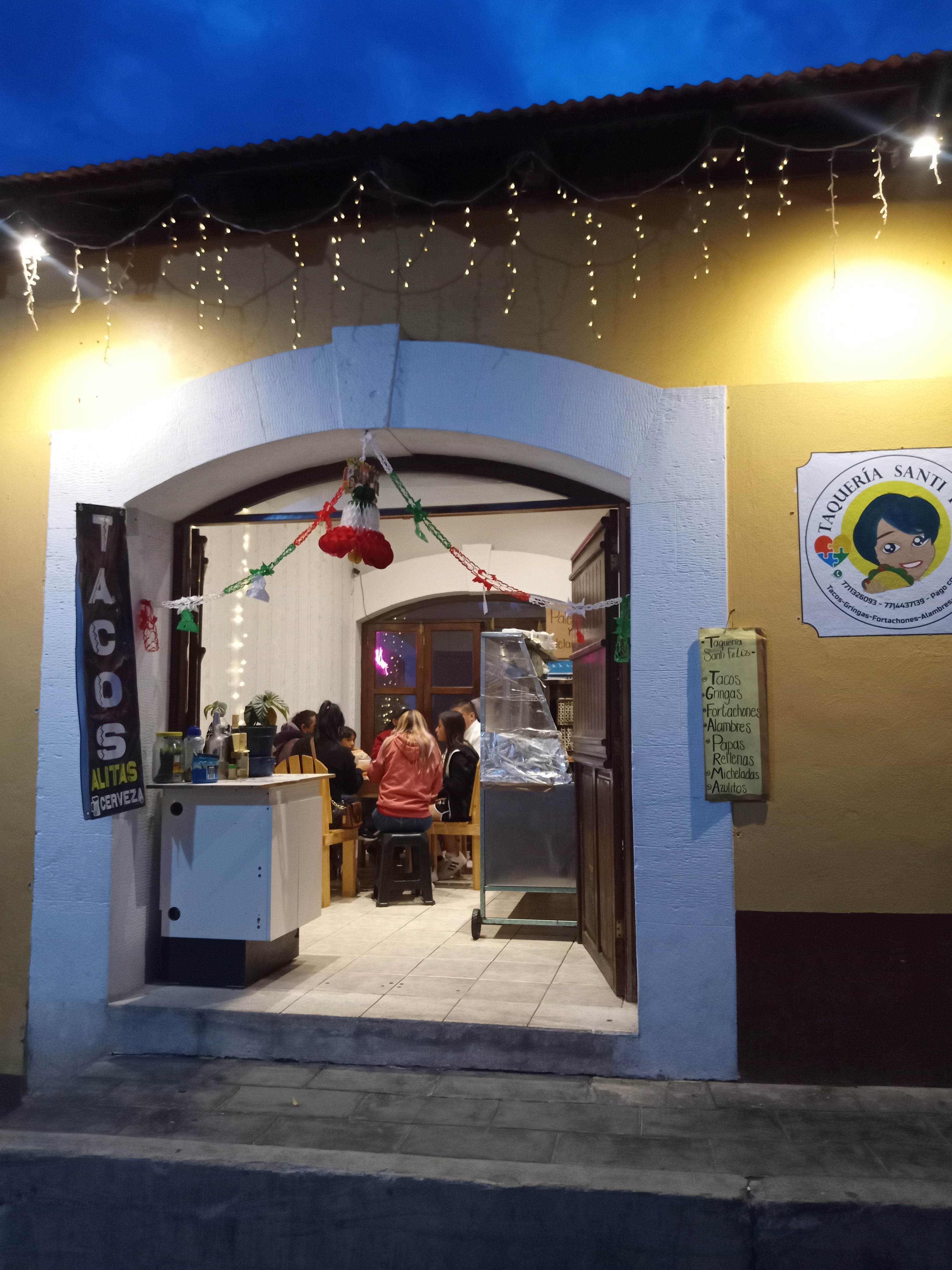 Taquería Santi Felíz image 3