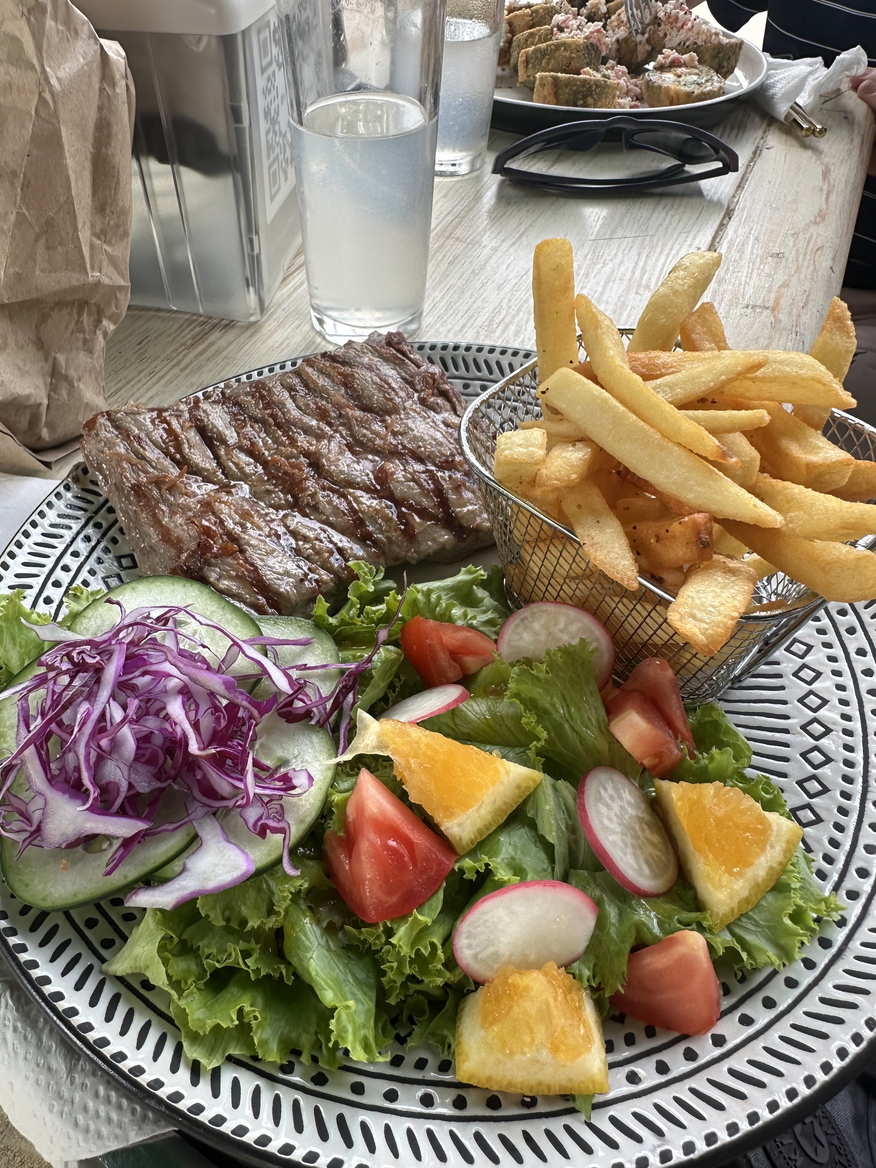 Manglar Gastro Bar & Sushi image 5