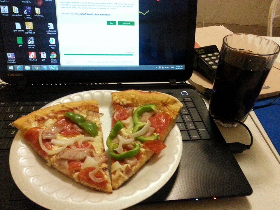 Alvarados Pizza image 1