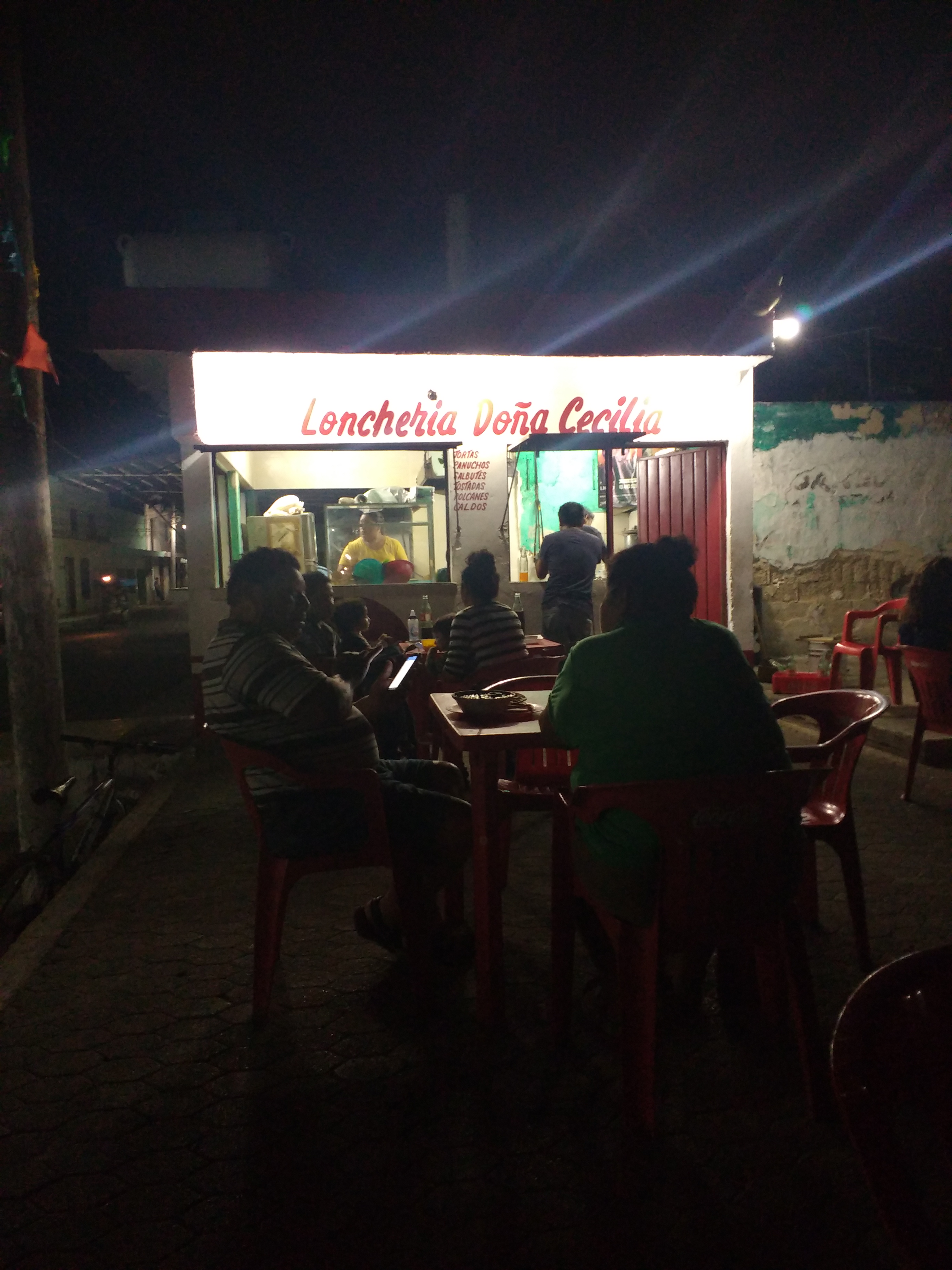Loncheria Doña Cecilia image 2