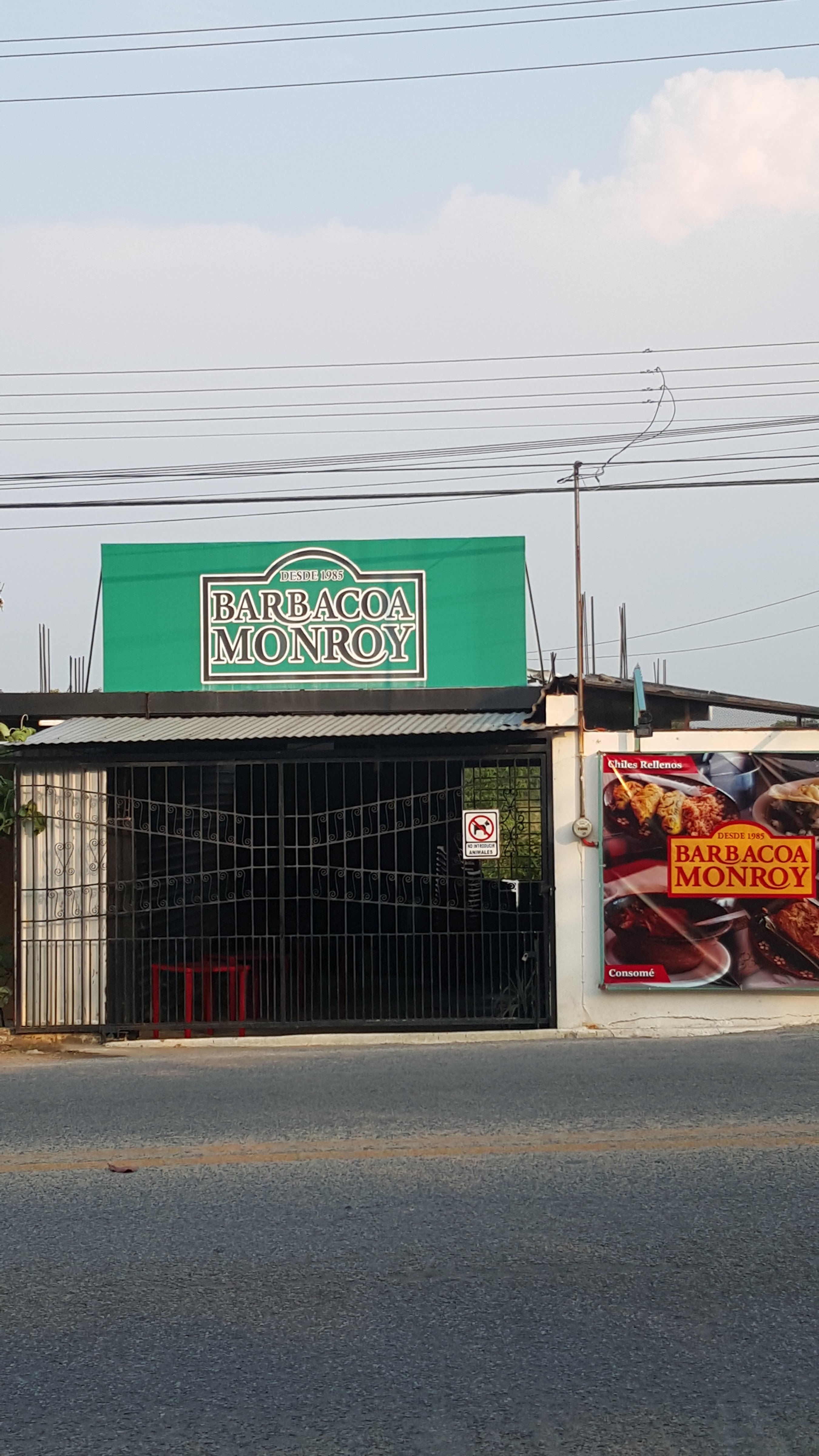 Monroy Comida Tradicional image 2