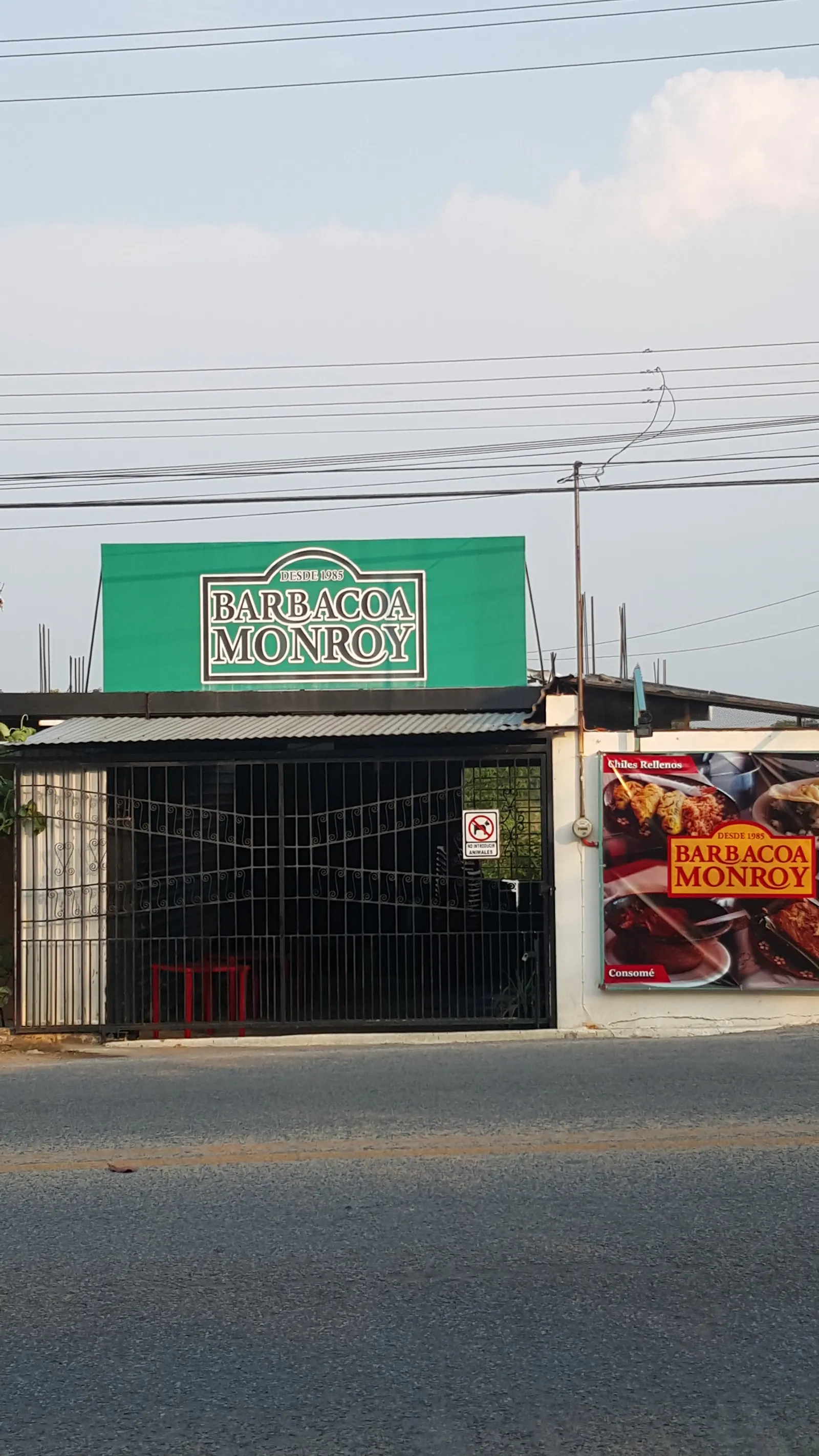 Monroy Comida Tradicional image 2