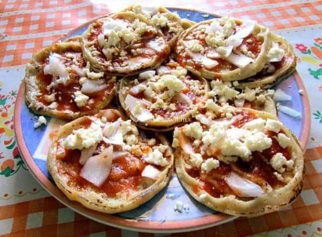 Menuderia y Birrieria "Los Compadres" image 5