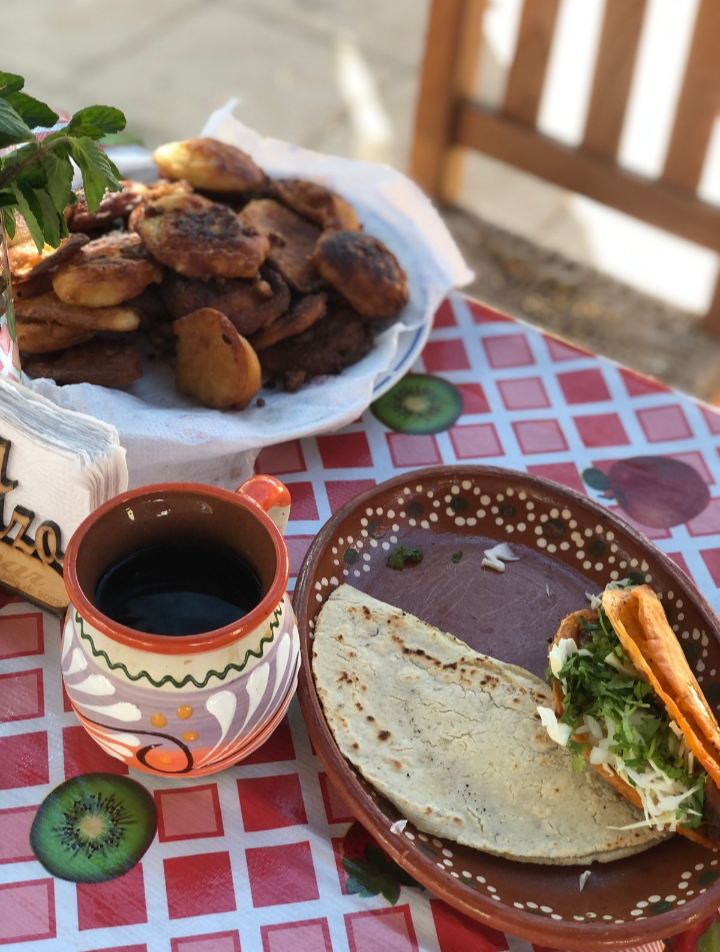 Menuderia y Birrieria "Los Compadres" image 6