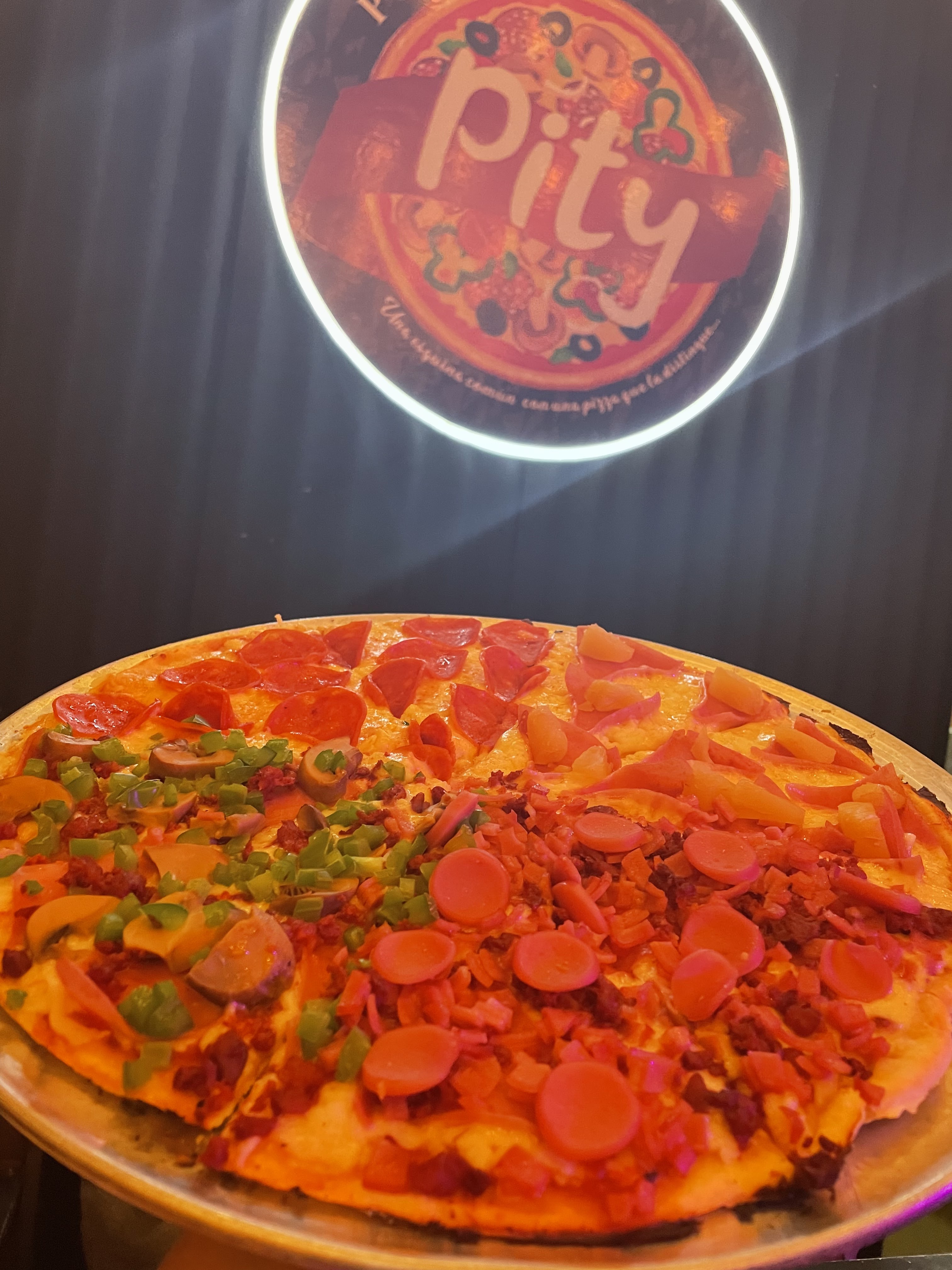 Pizzería pity image 2