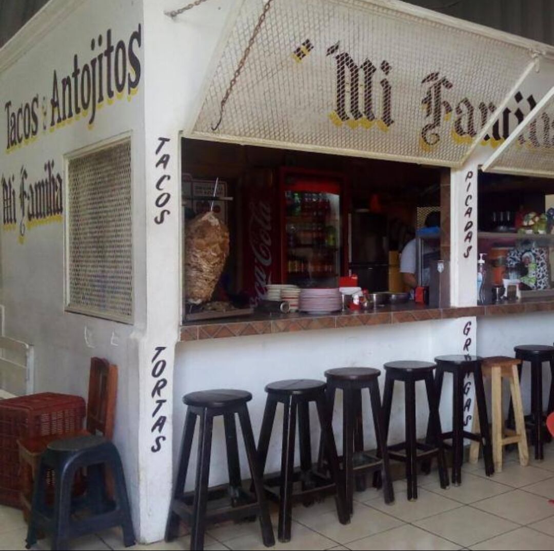 Taquería "mi familia" image 1
