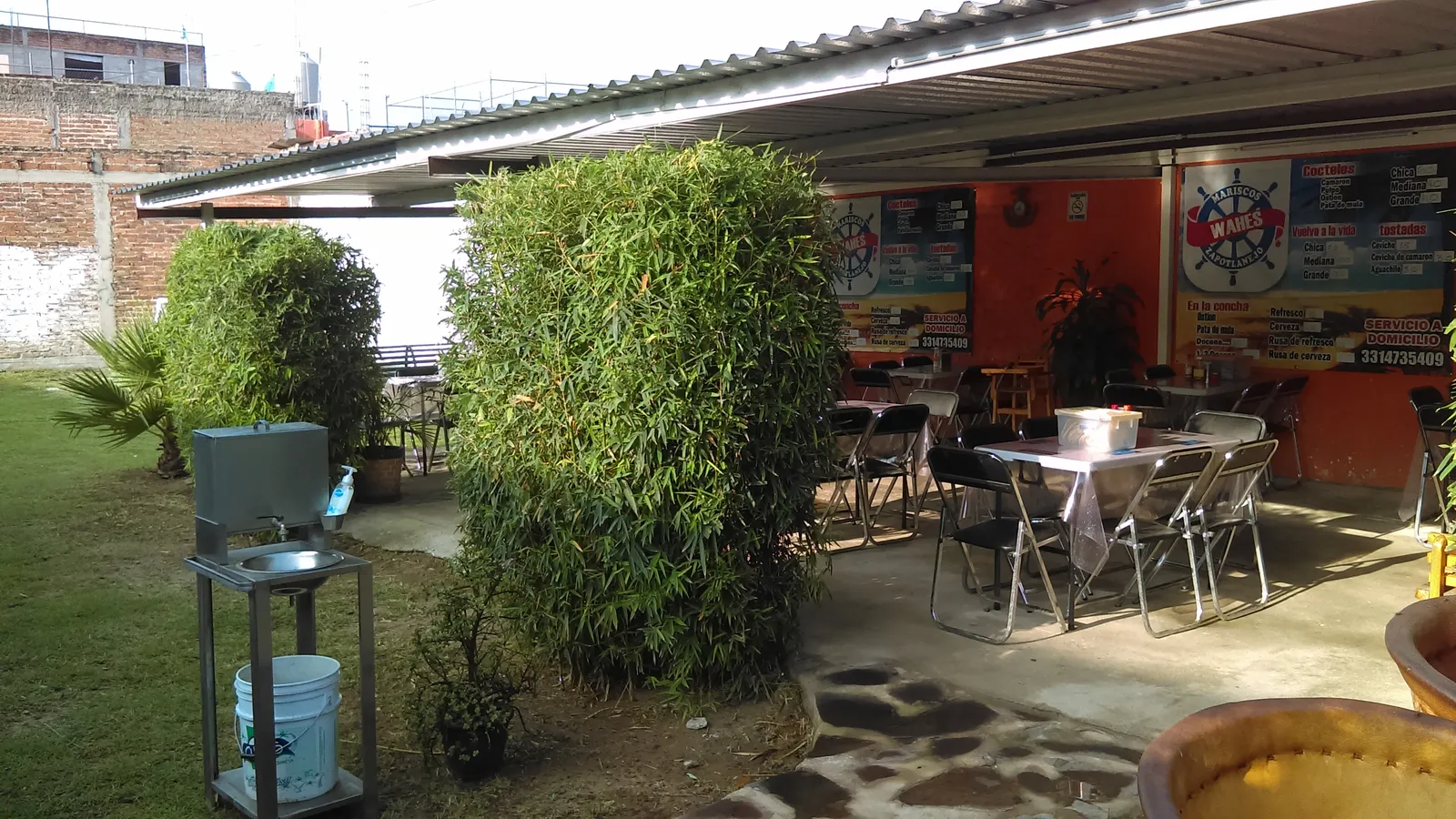 Mariscos Wahes image 5