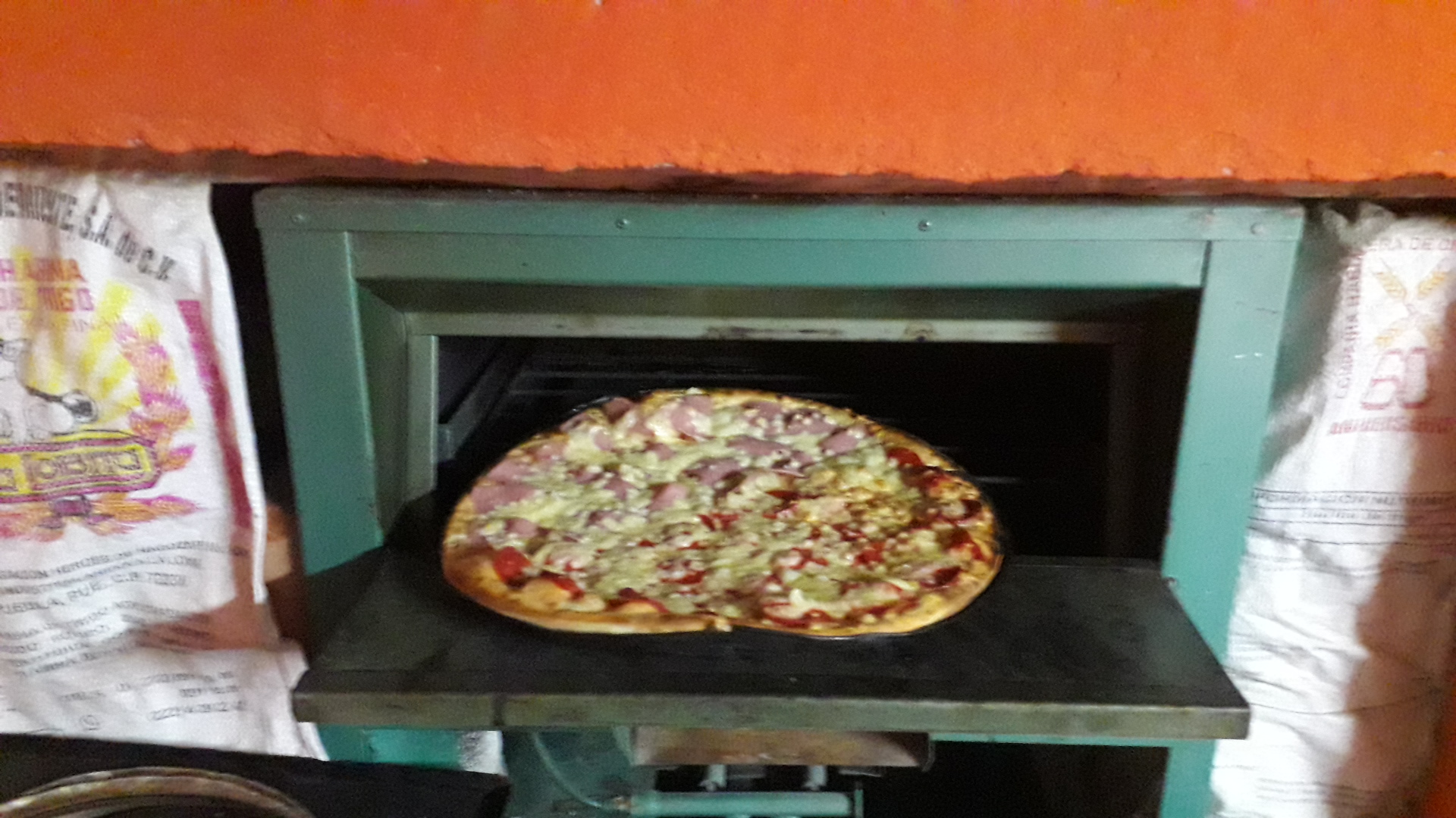 Pizzería Zoe image 4