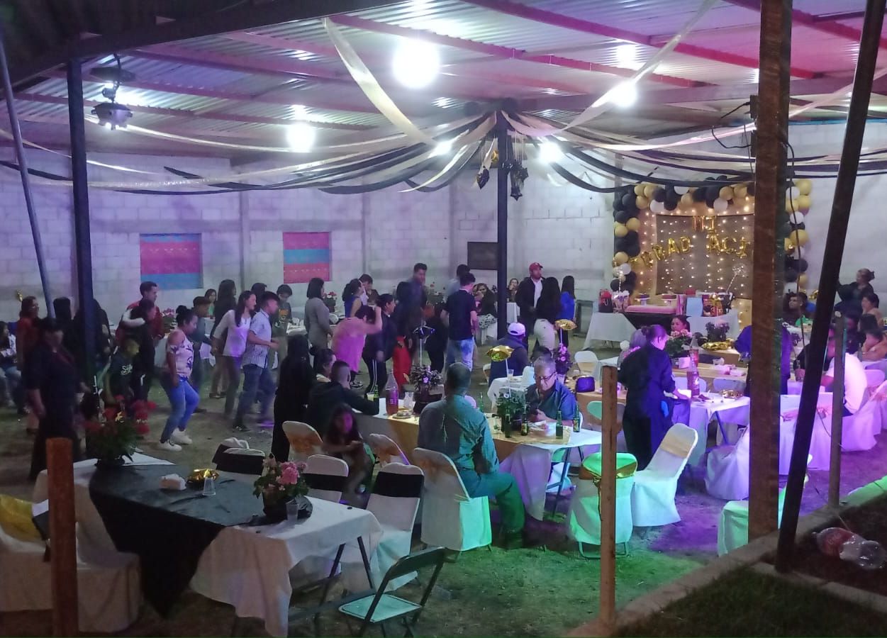 salón de fiestas el carmen (familia tomás)) image 4