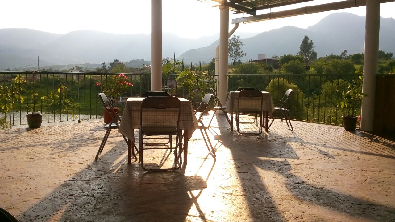 Las Gardenias. image 5