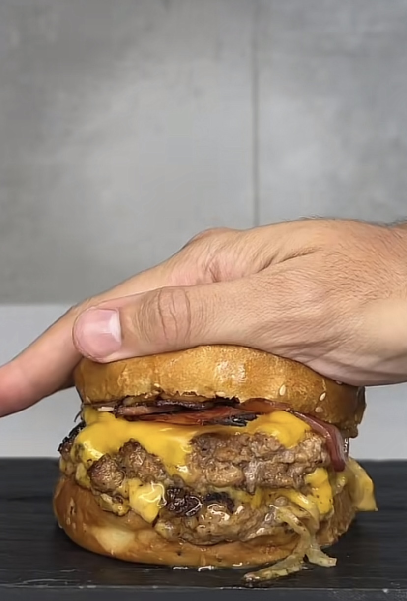 Hamburguesas al carbón baby burguers image 1