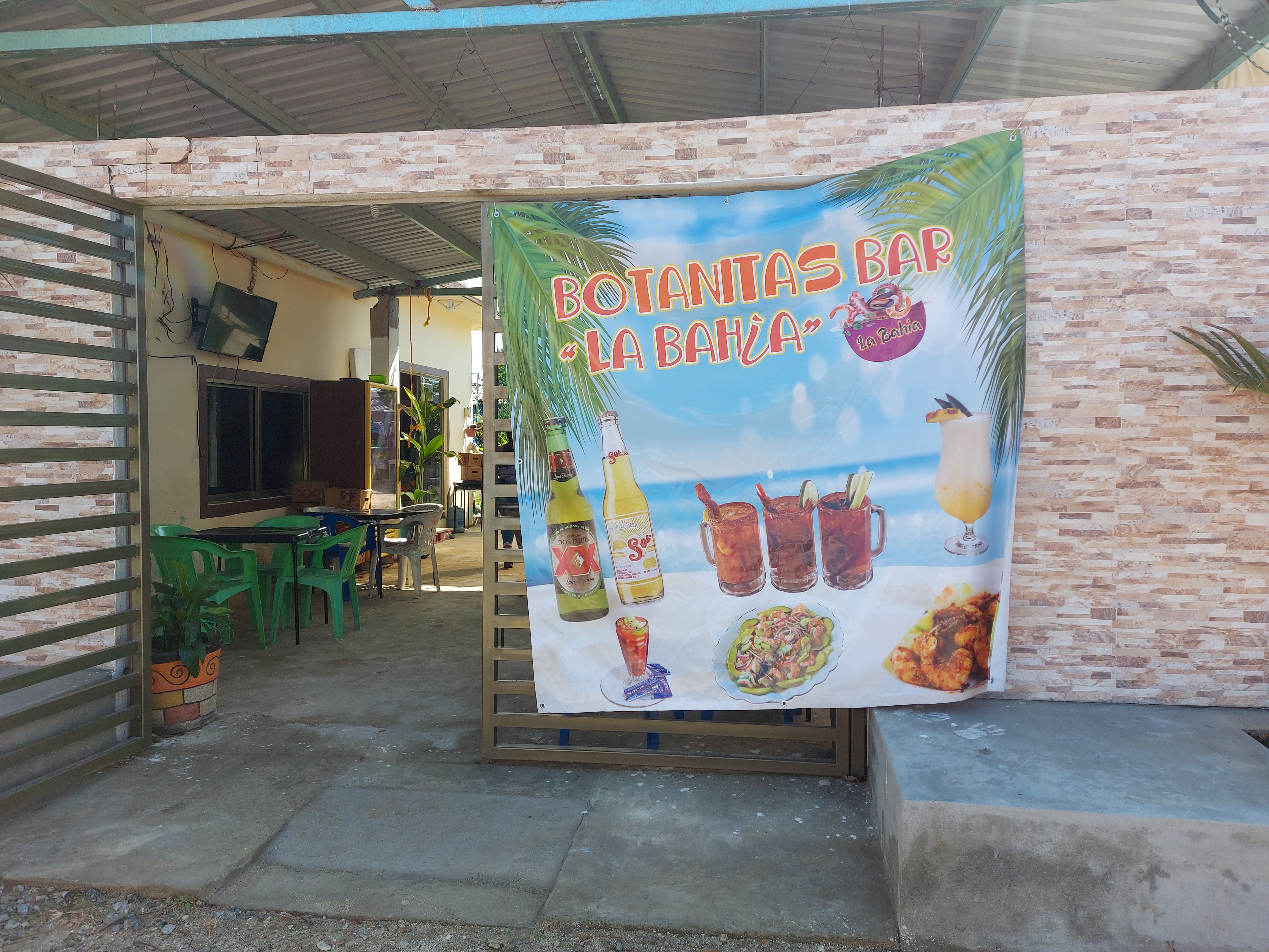 Botanitas Bar la Bahía image 3