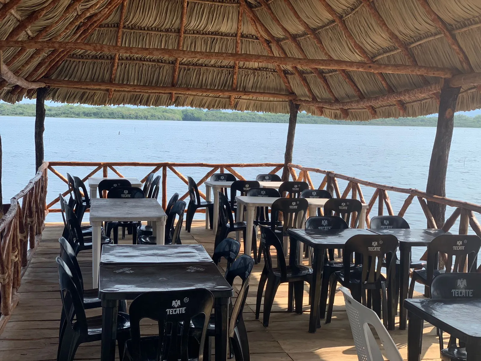 RESTAURANTE FAMILIAR EL MALECÓN image 1