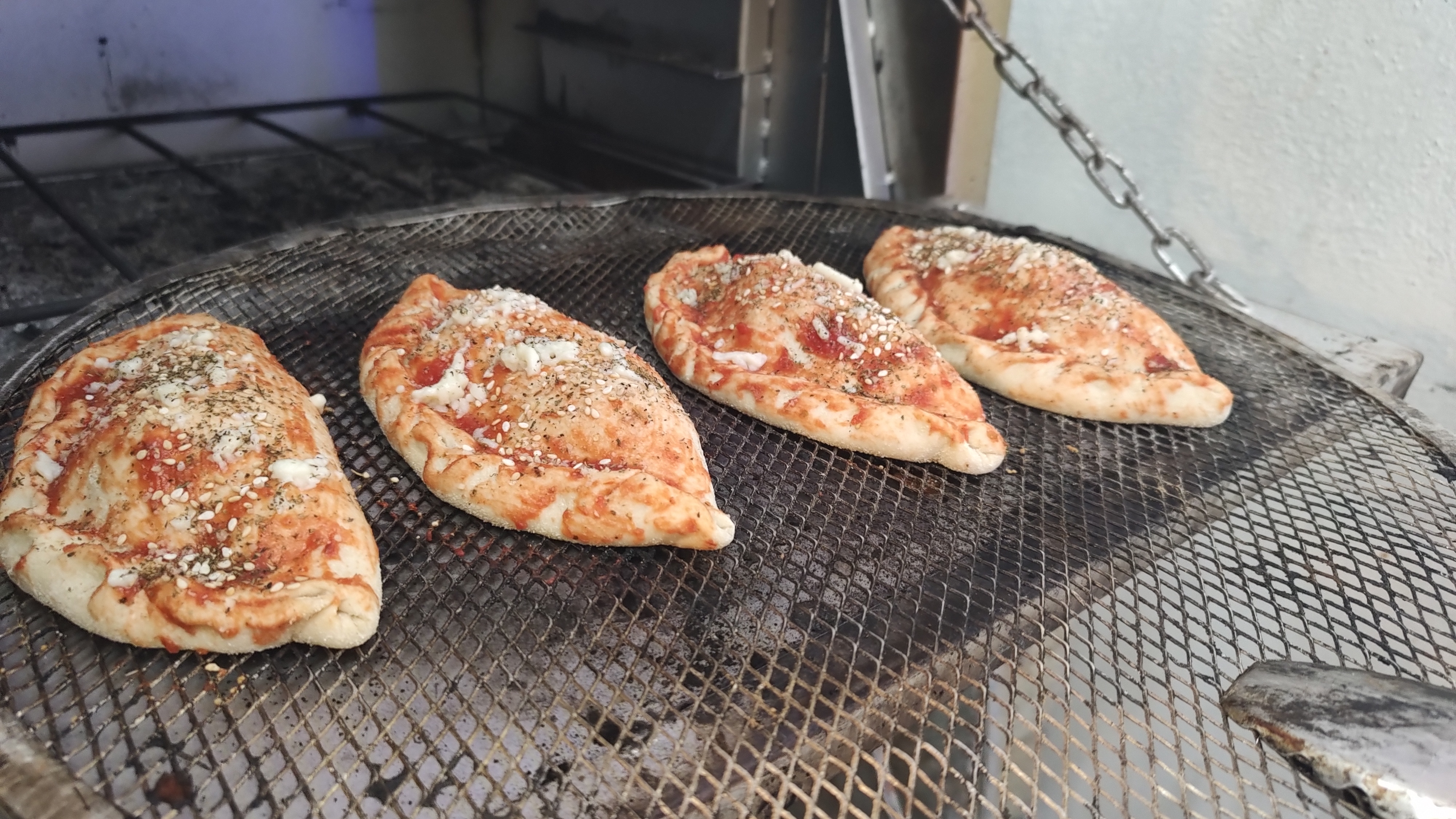 Los Calzones de Haru image 2