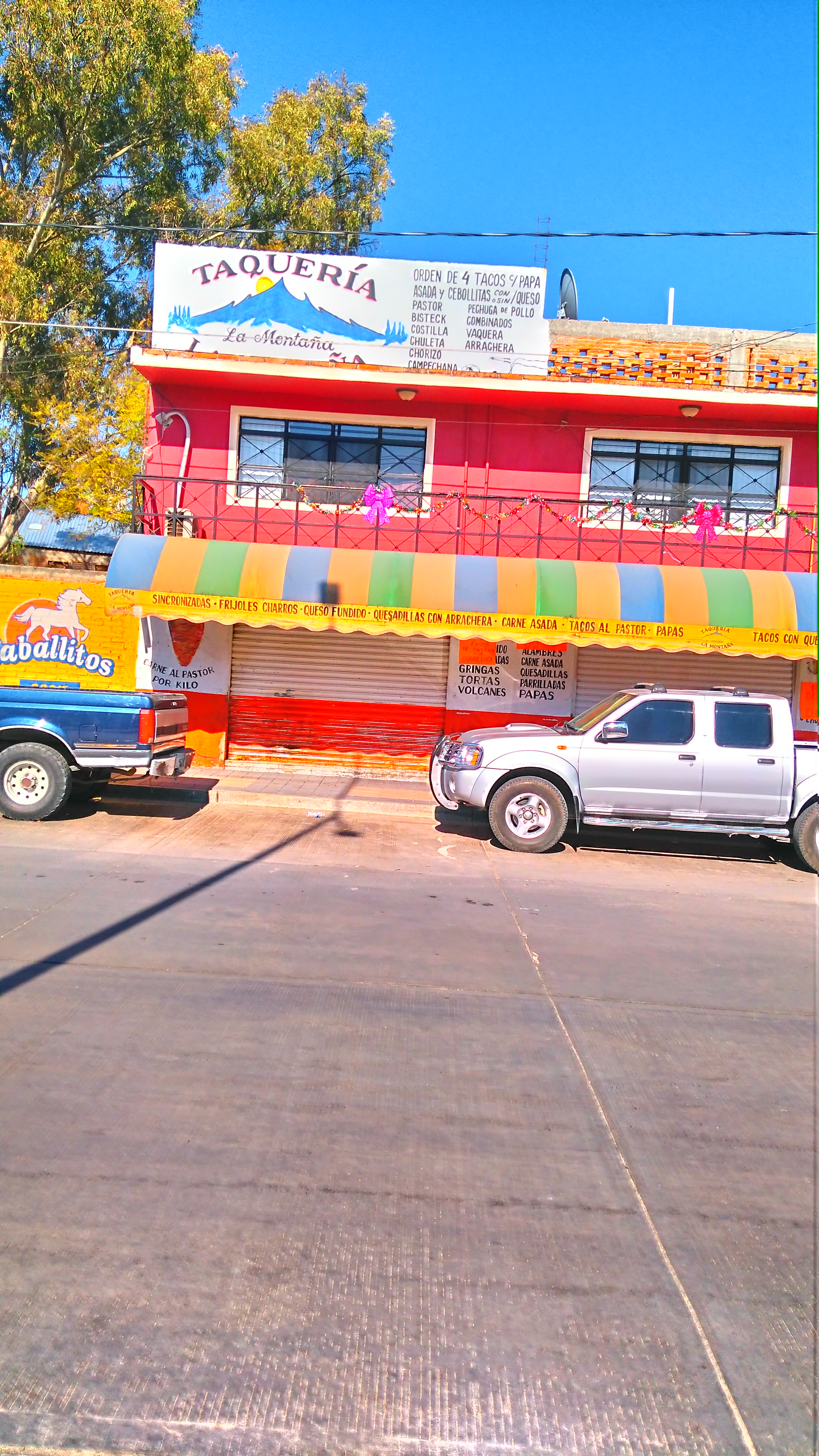 Taqueria La Montaña image 2