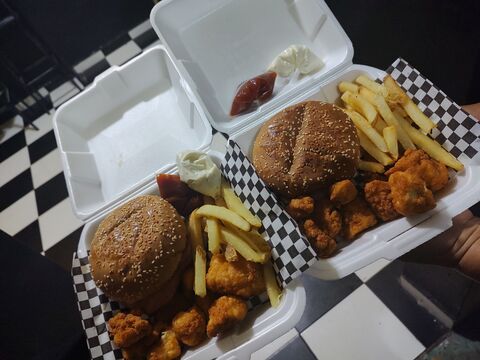 Monkey Burguer's image 2