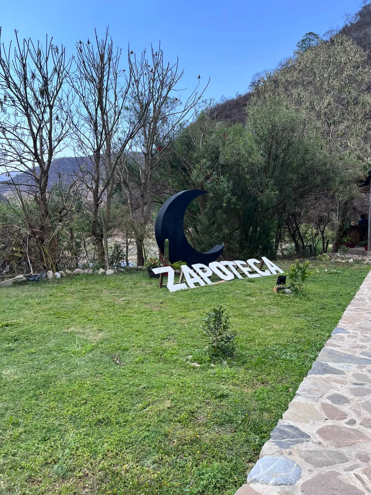 Luna Zapoteca image 10