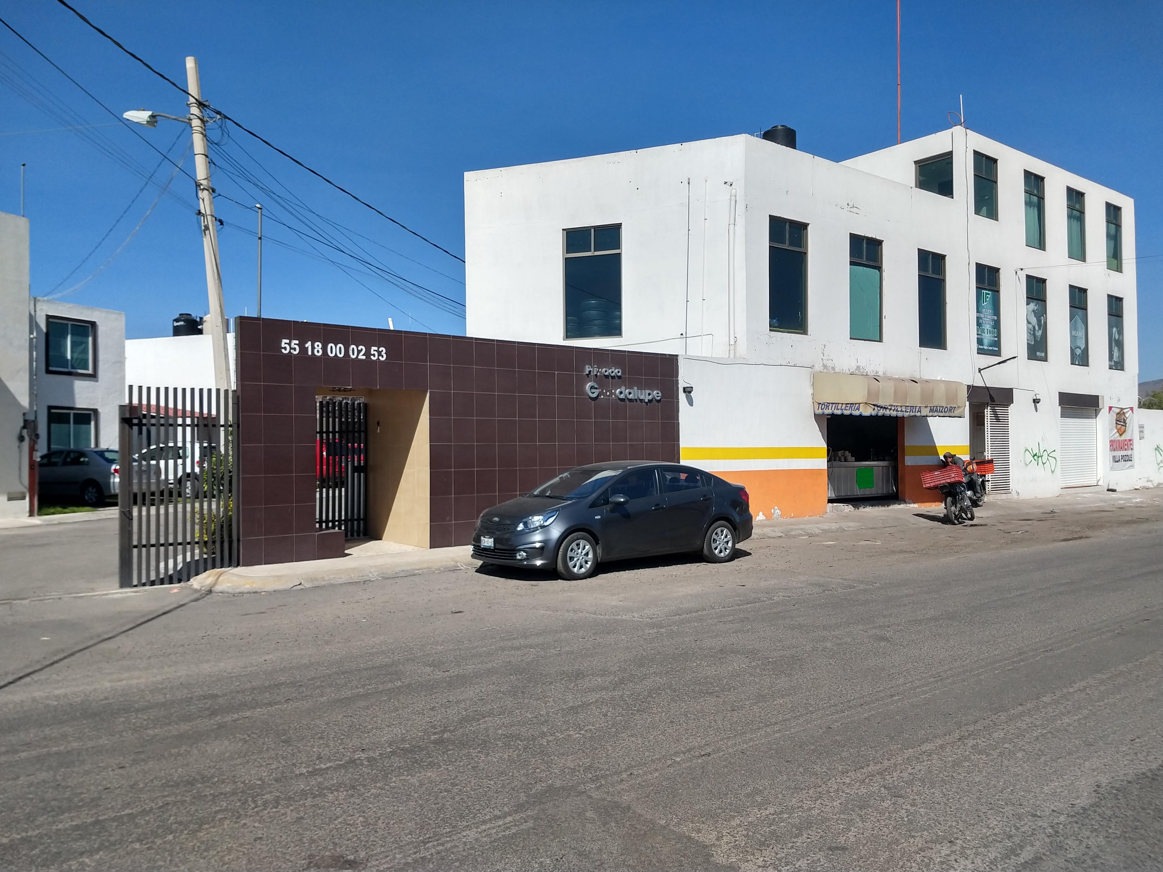 Tacos de Guisado “El Güero” image 8