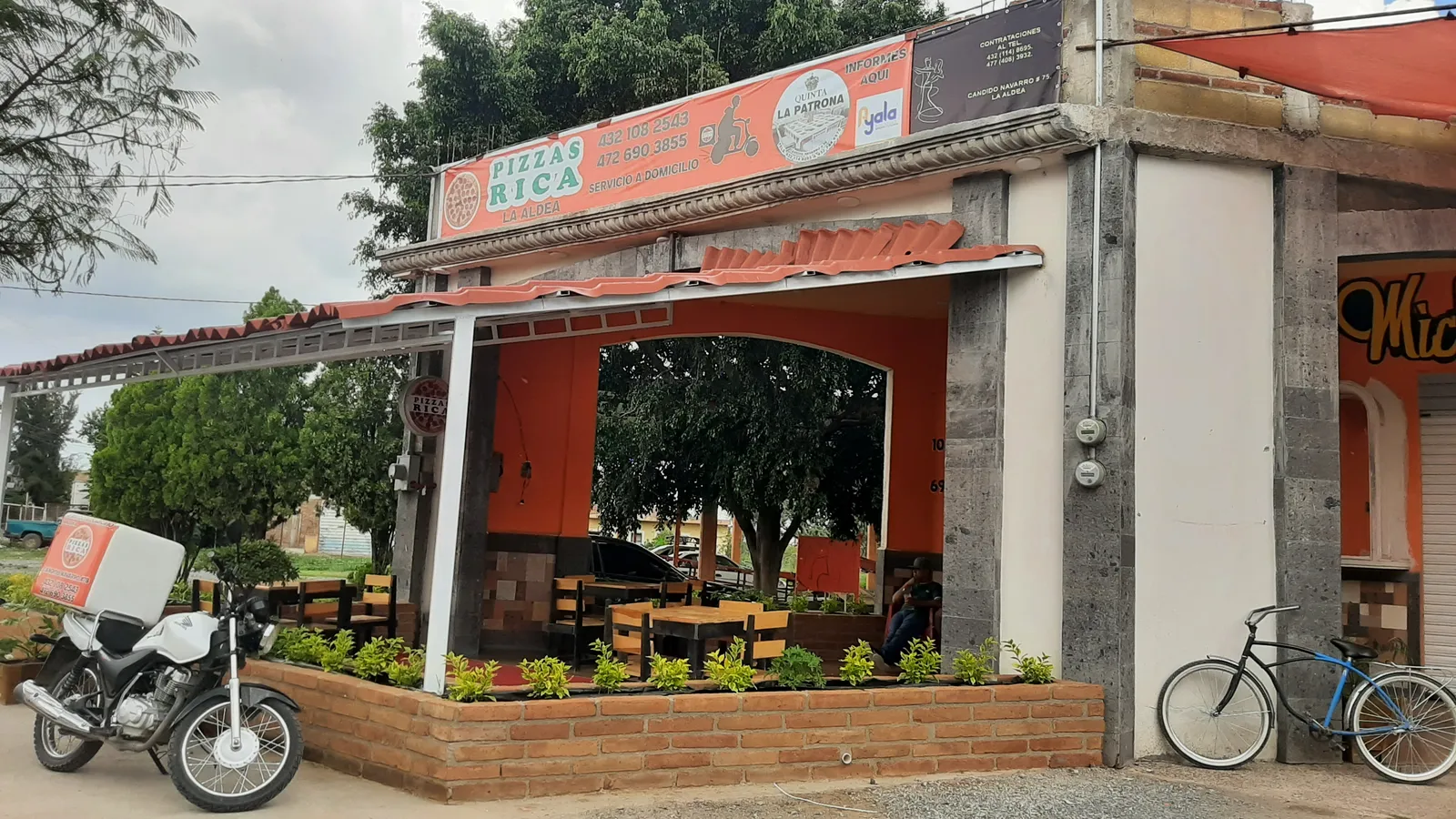 Pizzas Rica image 6
